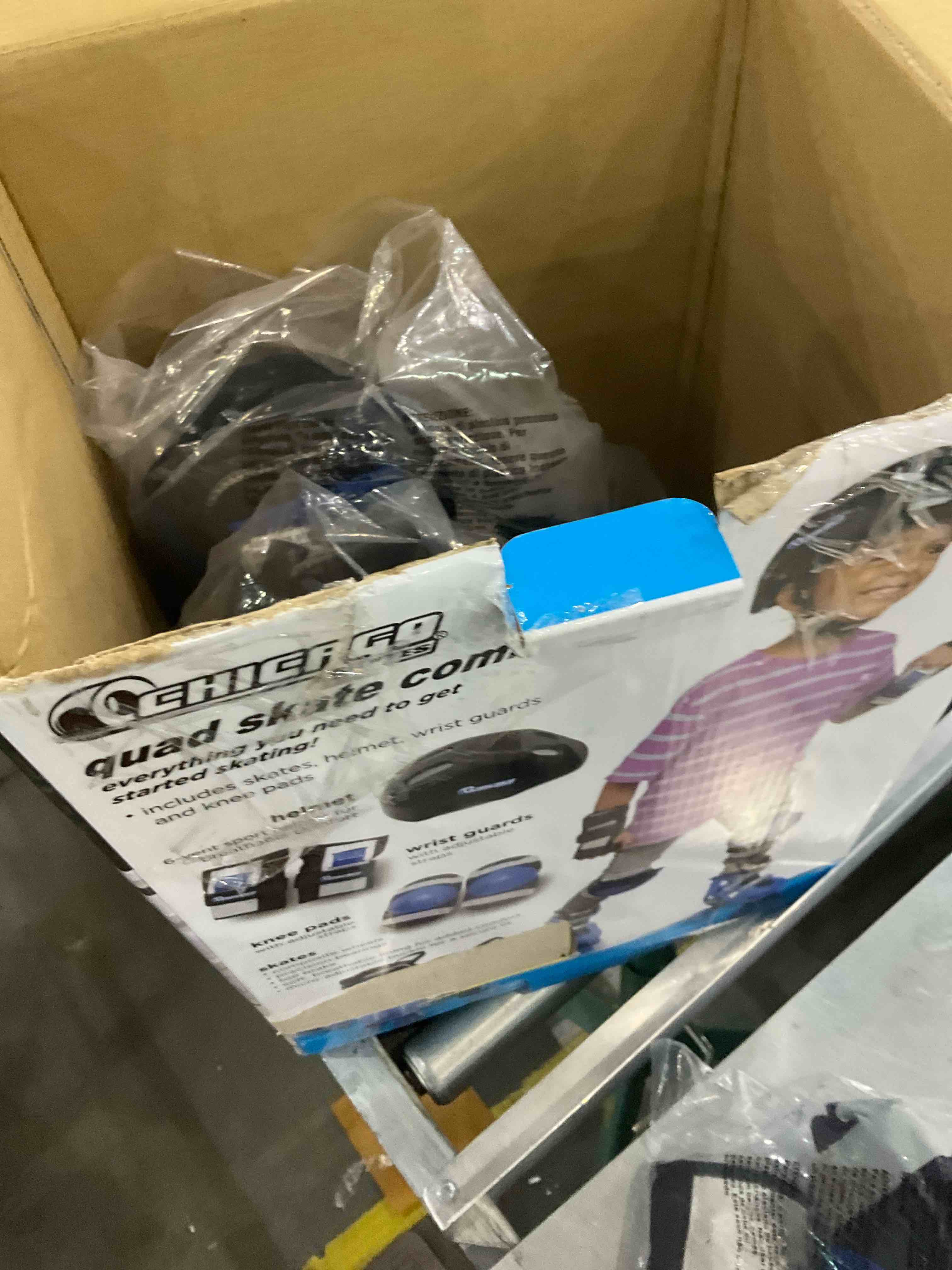 https://s3.amazonaws.com/lotting-images-prod/bidfta/EXS00501223_1698690314534.jpeg