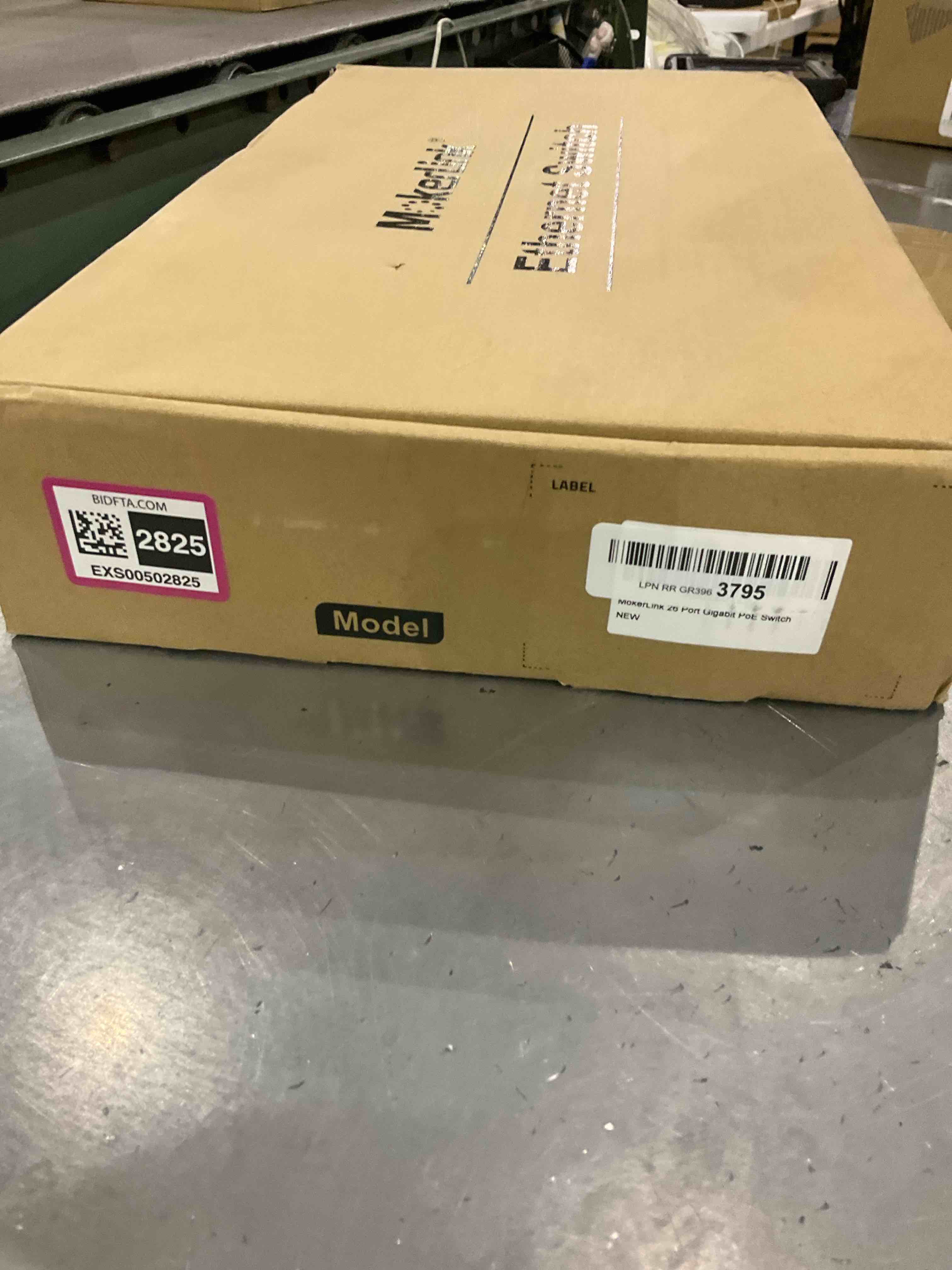 https://s3.amazonaws.com/lotting-images-prod/bidfta/EXS00502825_1698233592805.jpeg