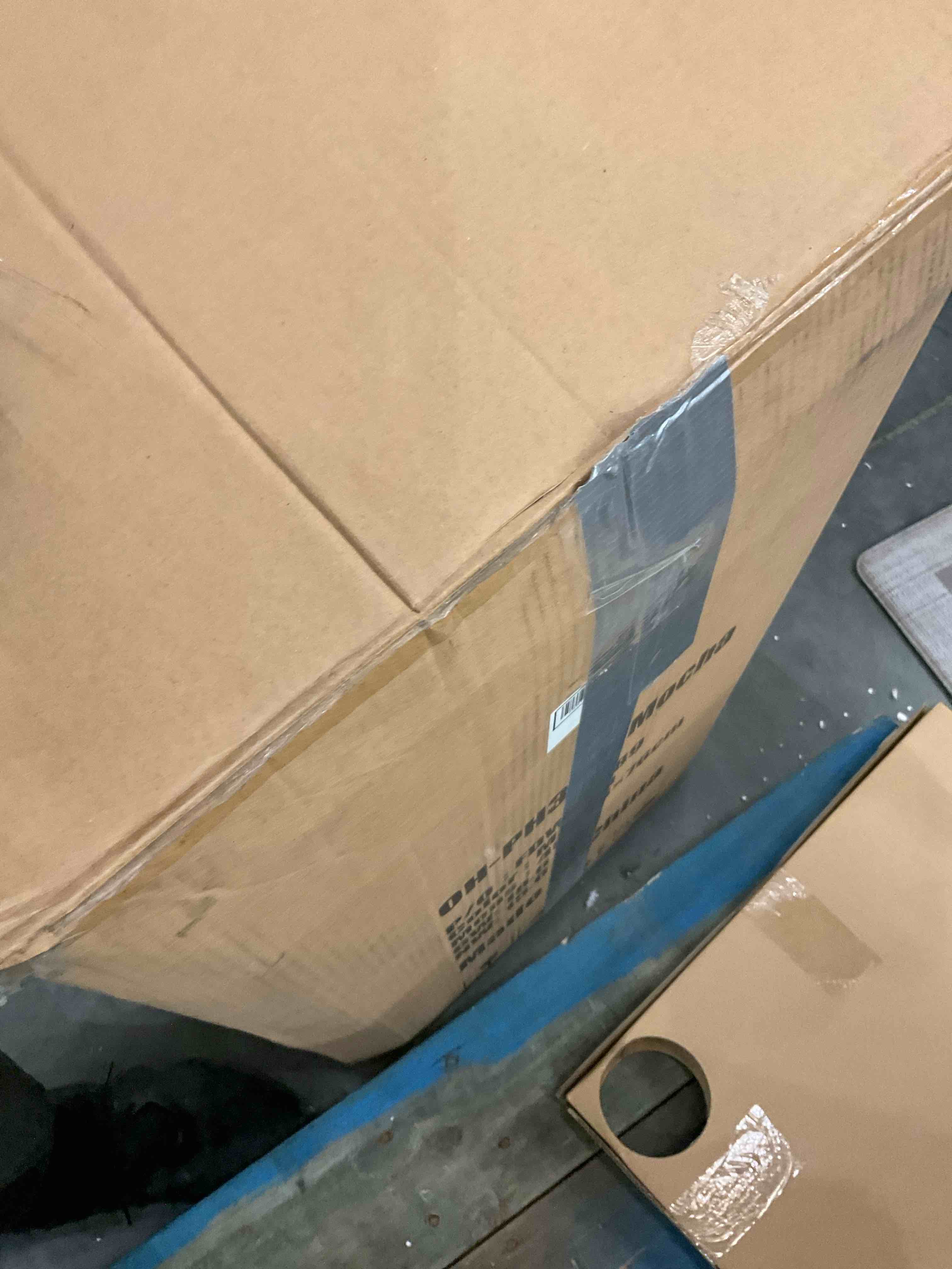 https://s3.amazonaws.com/lotting-images-prod/bidfta/EXS00503464_1701972081353.jpeg