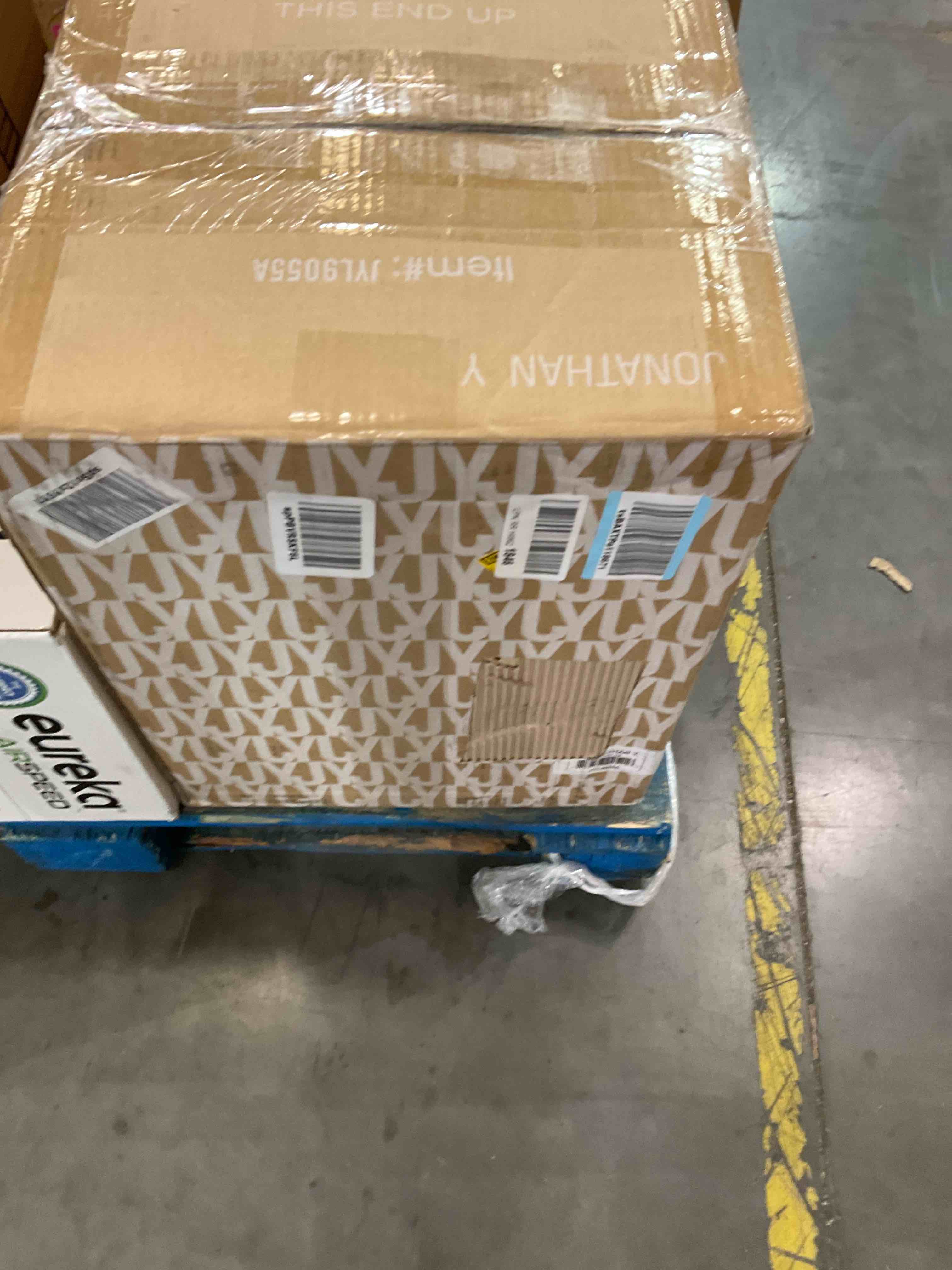 https://s3.amazonaws.com/lotting-images-prod/bidfta/EXS00503466_1701972290953.jpeg