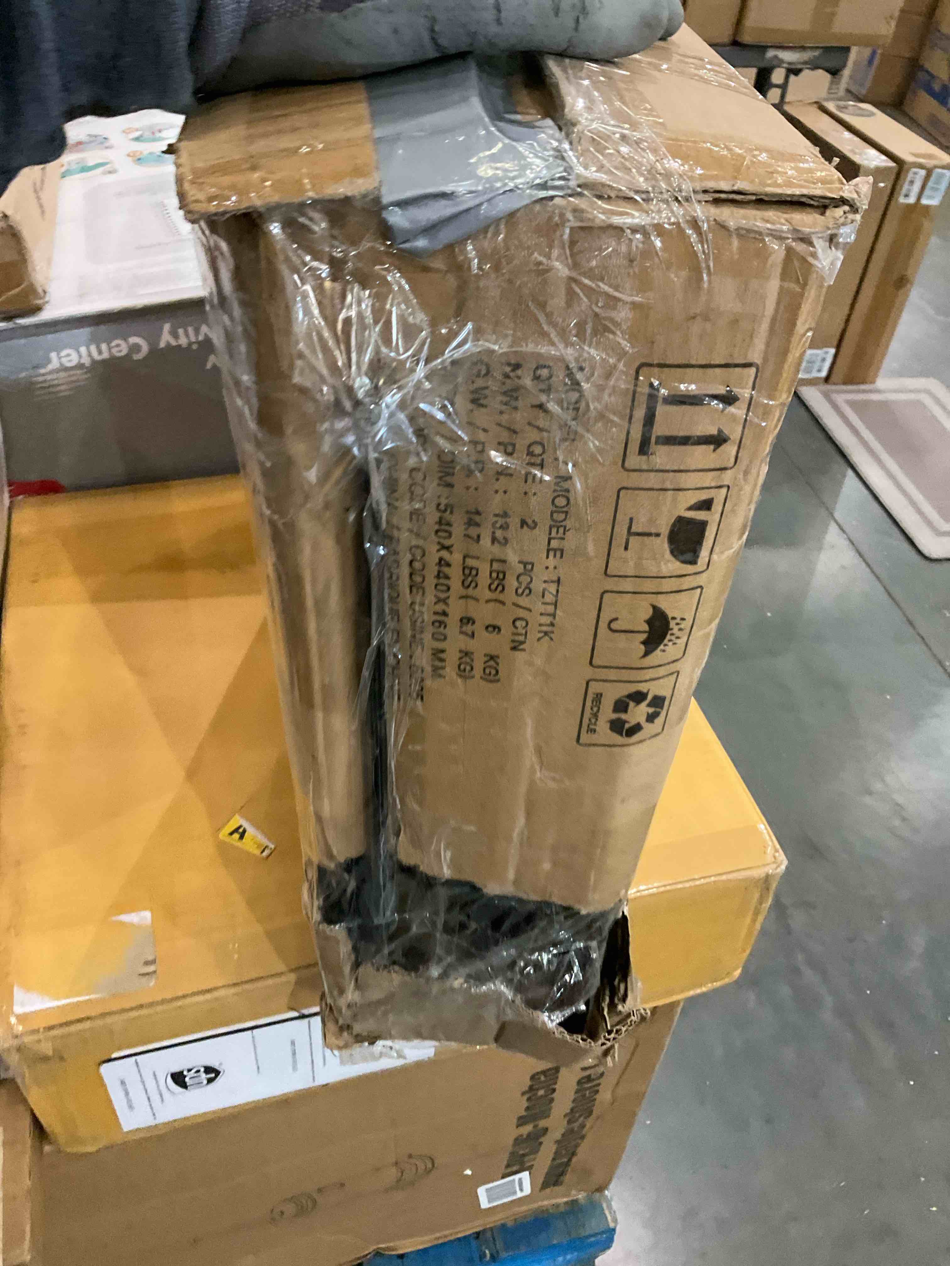https://s3.amazonaws.com/lotting-images-prod/bidfta/EXS00503474_1701973148756.jpeg