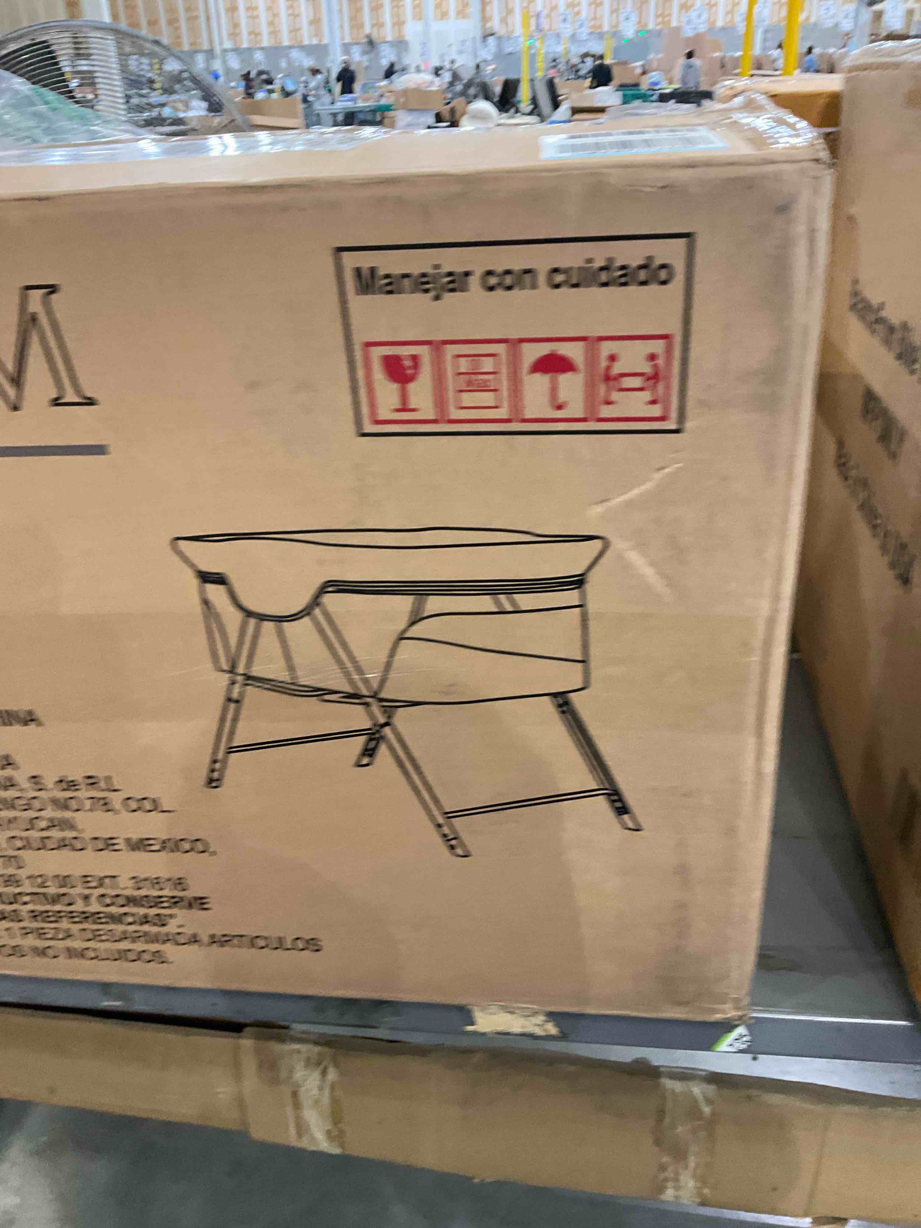 https://s3.amazonaws.com/lotting-images-prod/bidfta/EXS00503475_1701973269821.jpeg