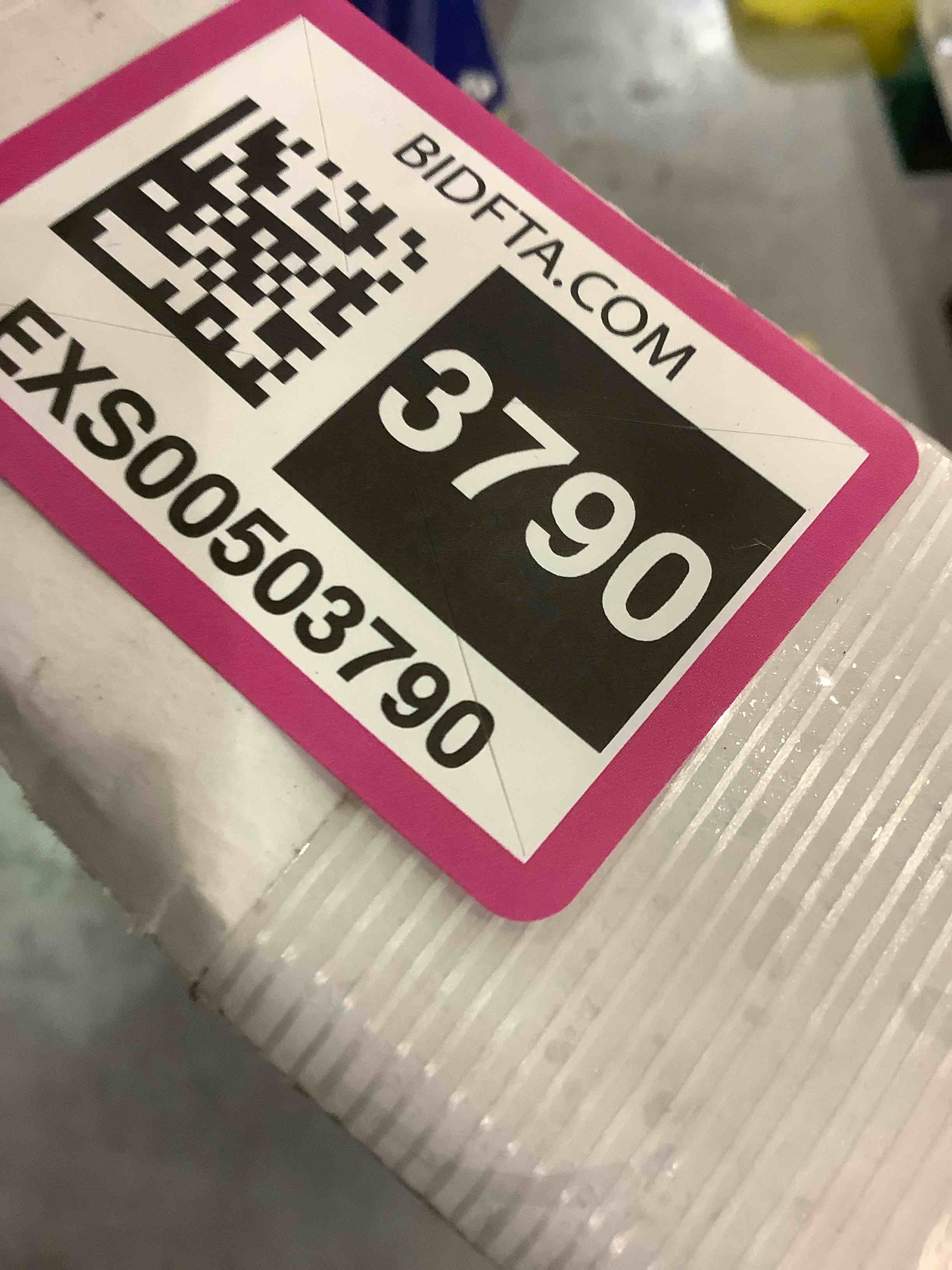 https://s3.amazonaws.com/lotting-images-prod/bidfta/EXS00503790_1698162705565.jpeg