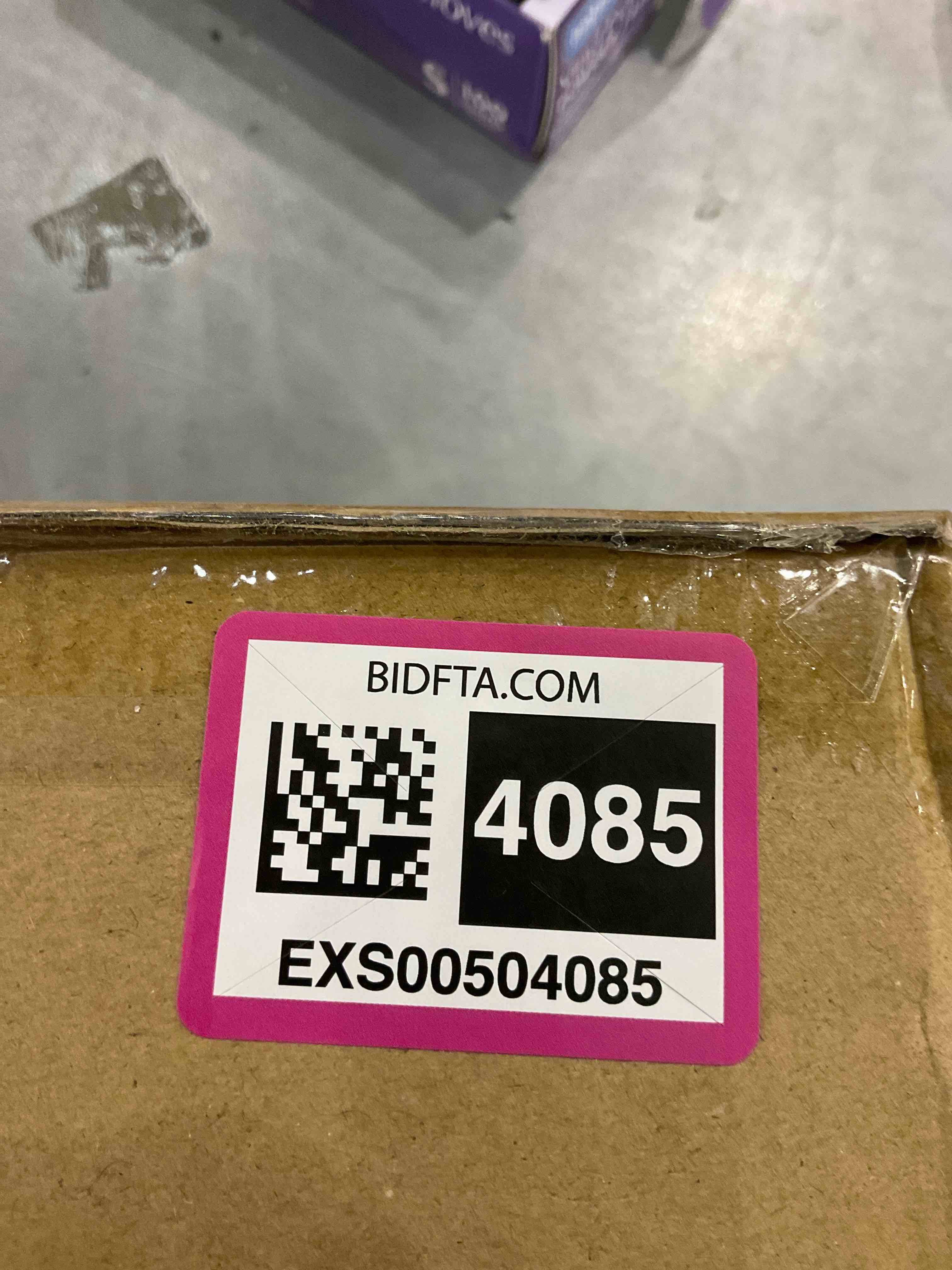 https://s3.amazonaws.com/lotting-images-prod/bidfta/EXS00504085_1698060298092.jpeg