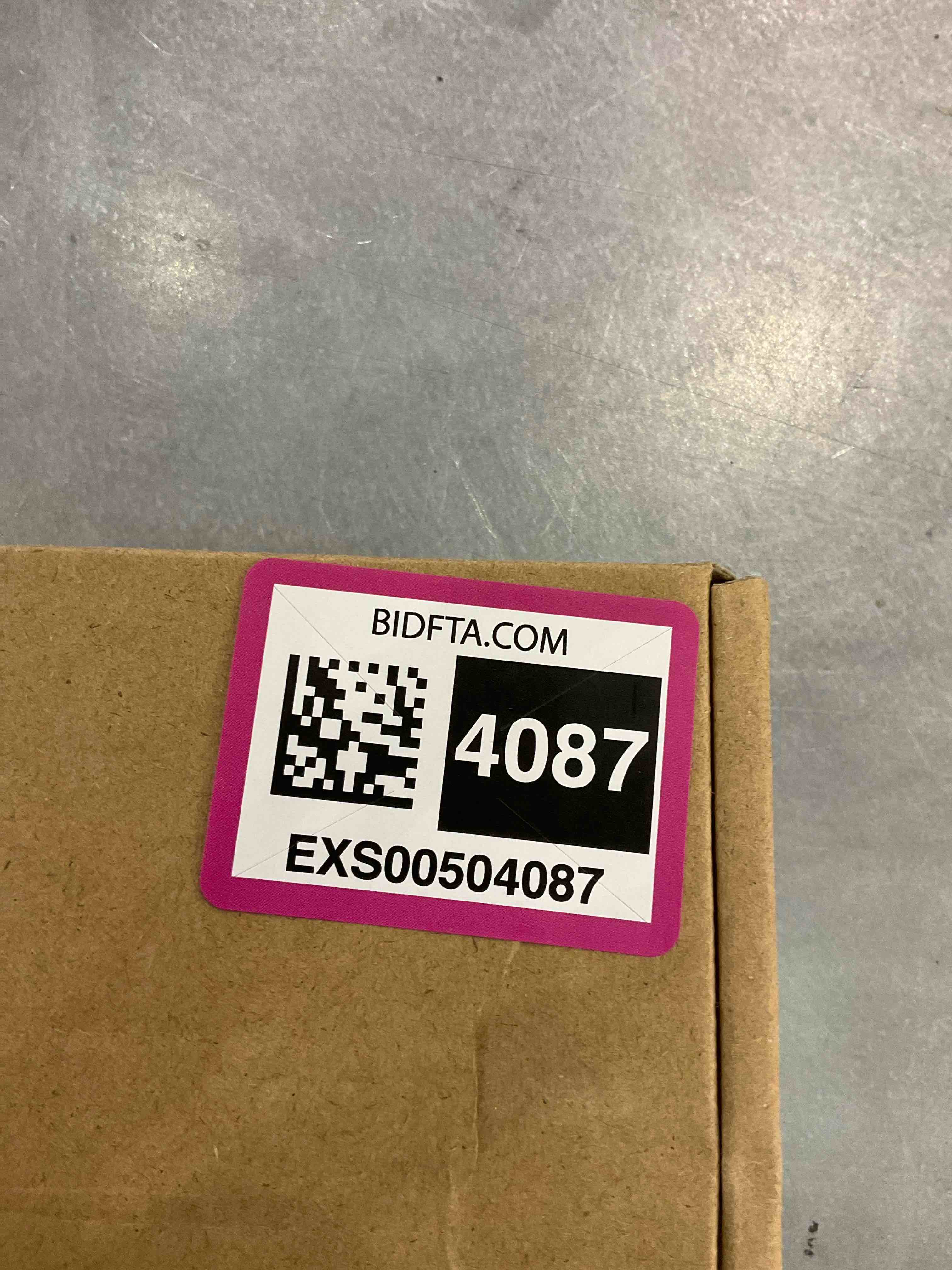 https://s3.amazonaws.com/lotting-images-prod/bidfta/EXS00504087_1698060444068.jpeg