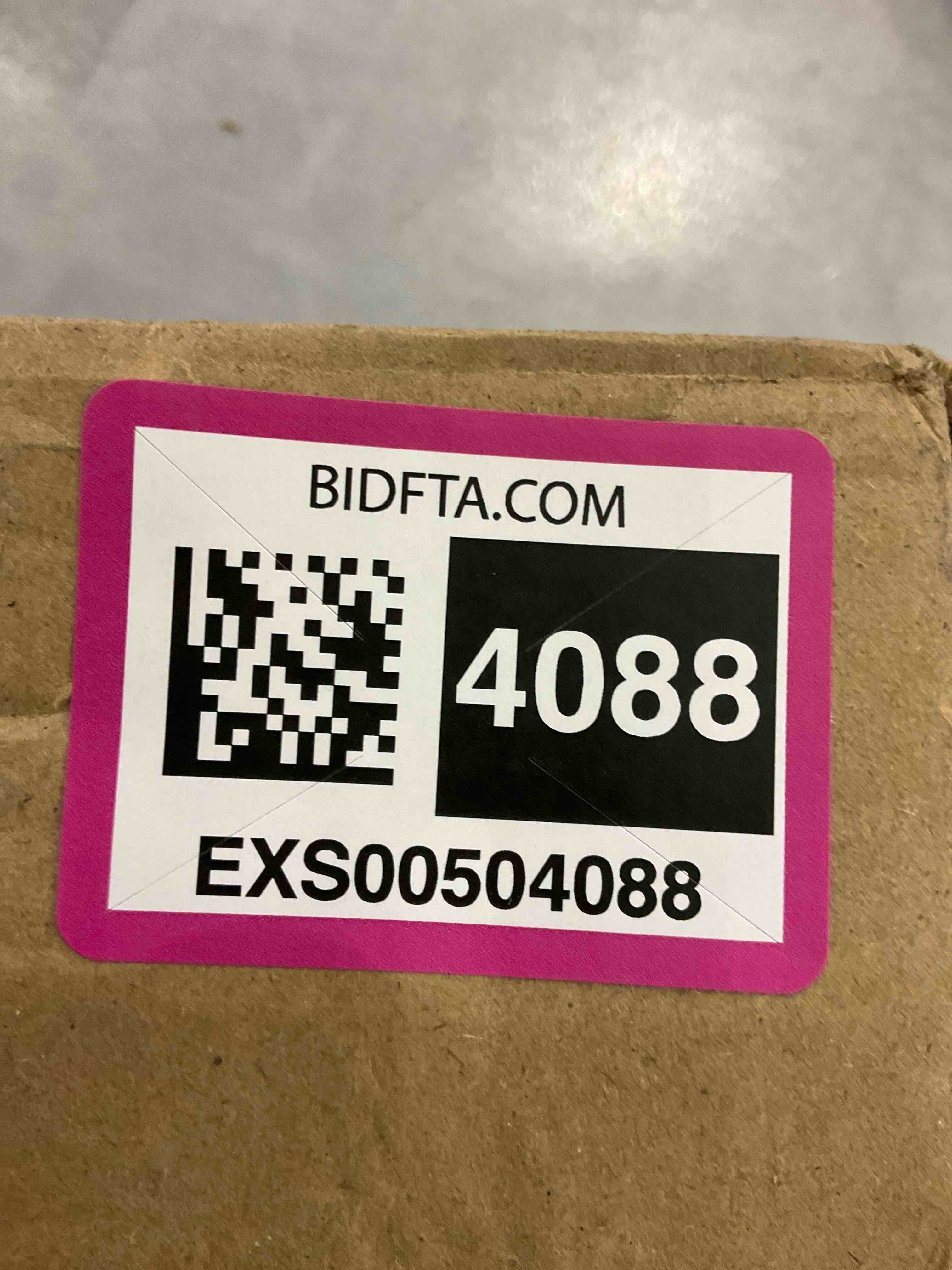 https://s3.amazonaws.com/lotting-images-prod/bidfta/EXS00504088_1698060567062.jpeg