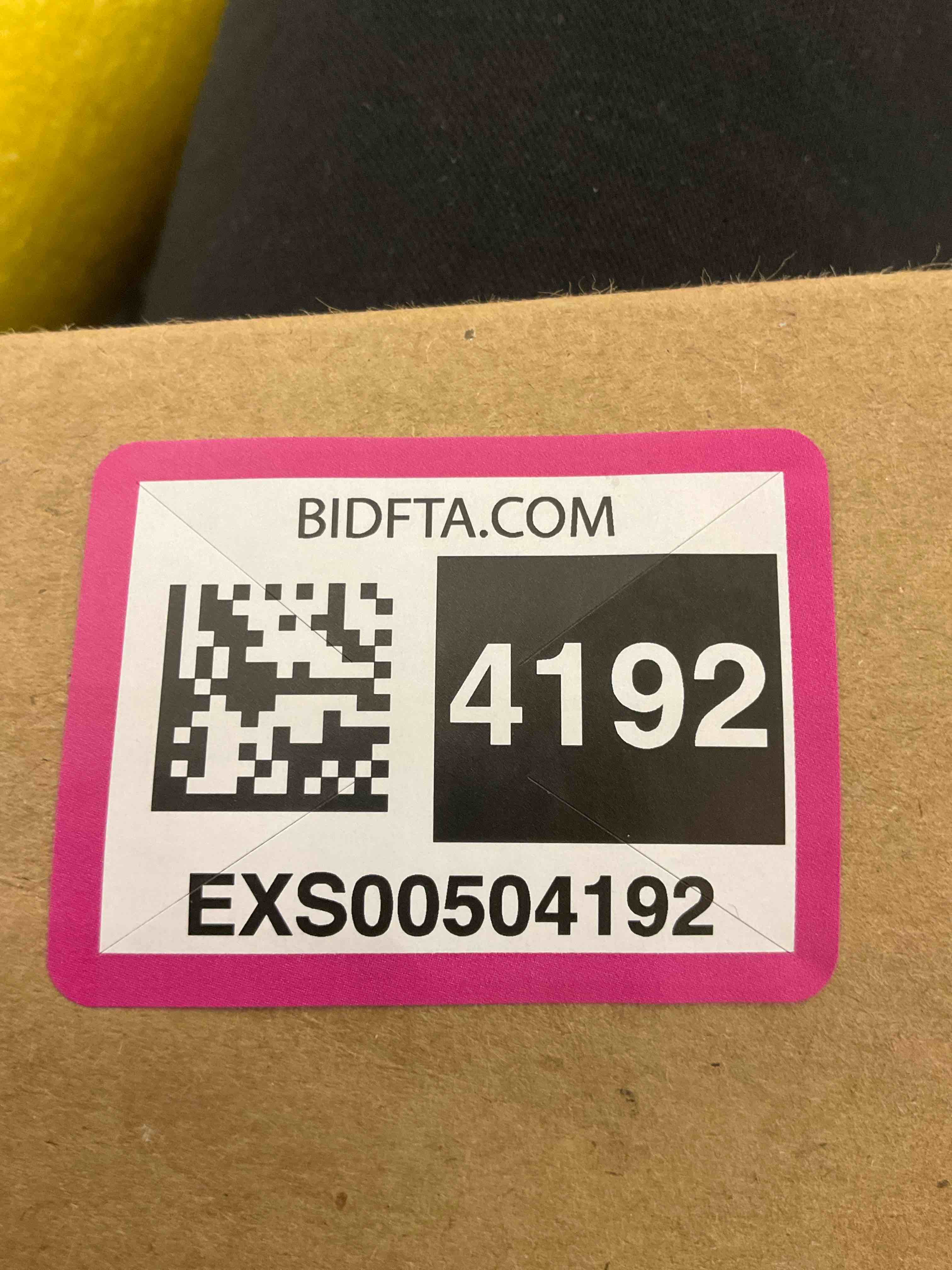 https://s3.amazonaws.com/lotting-images-prod/bidfta/EXS00504192_1698086092436.jpeg