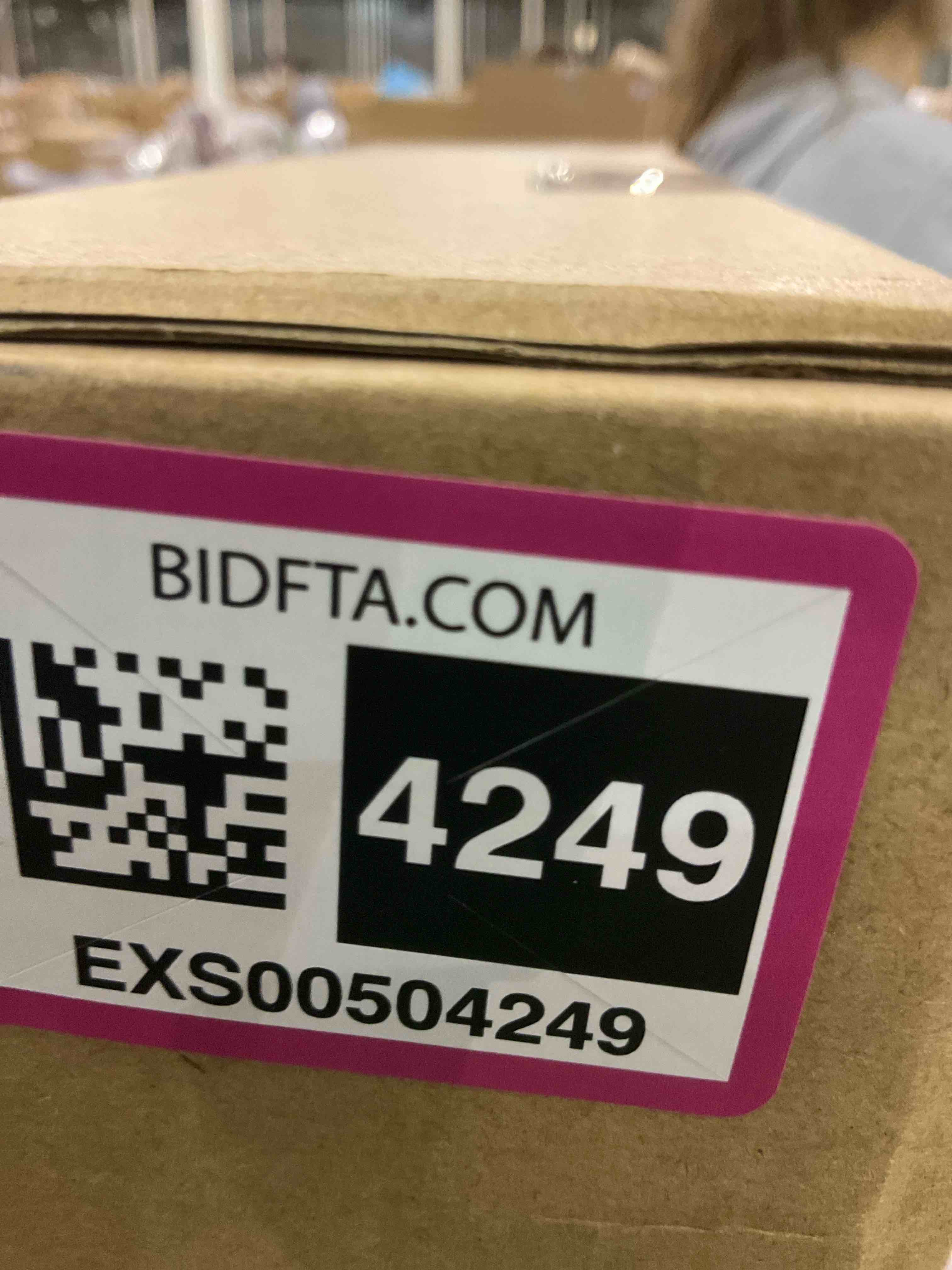 https://s3.amazonaws.com/lotting-images-prod/bidfta/EXS00504249_1698155253761.jpeg