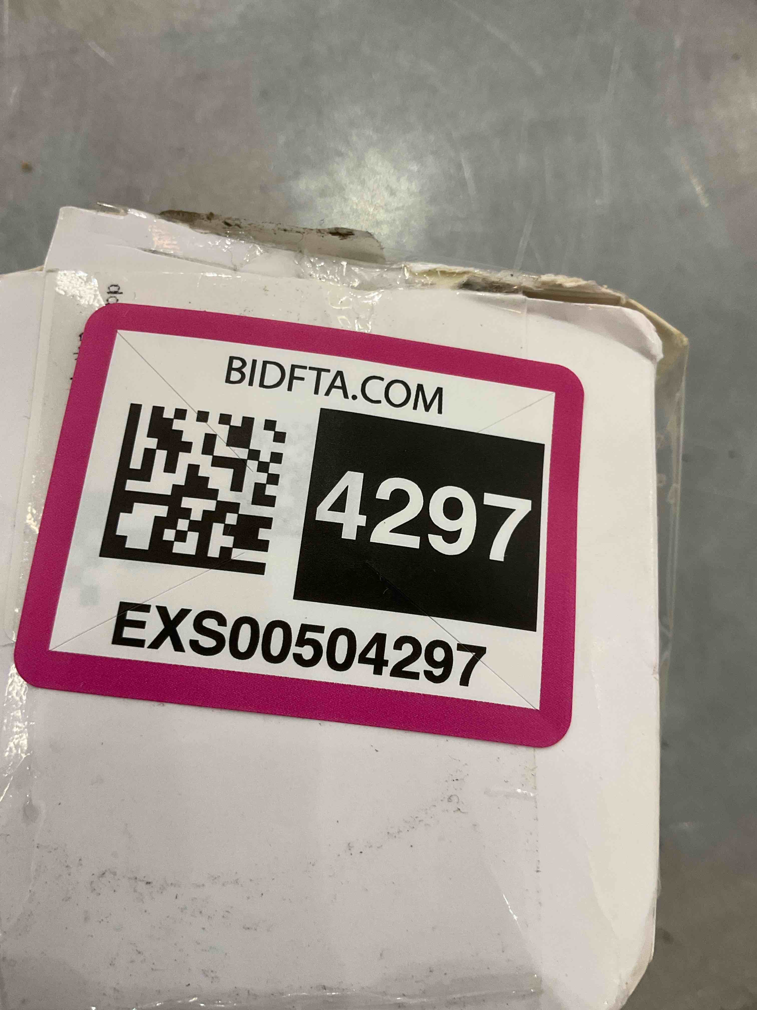 https://s3.amazonaws.com/lotting-images-prod/bidfta/EXS00504297_1698165837718.jpeg