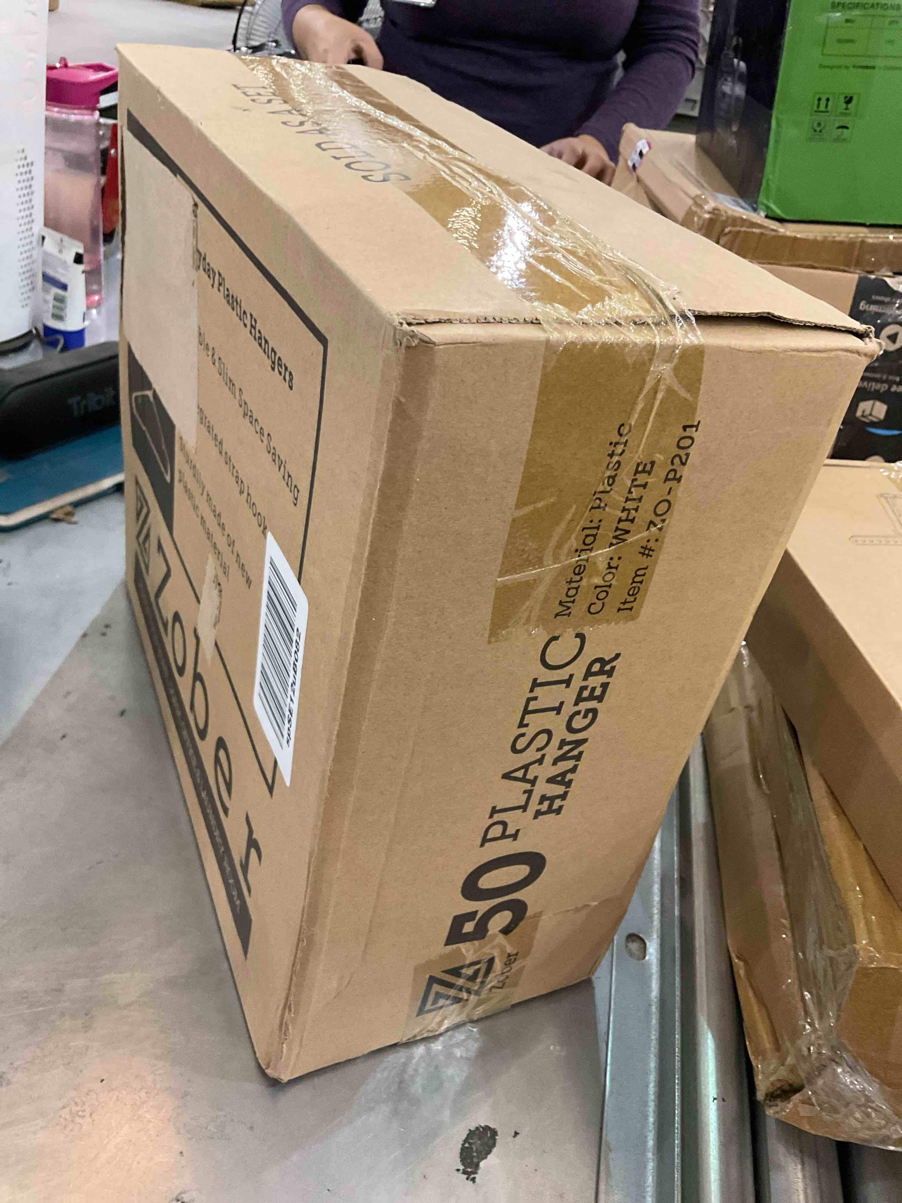https://s3.amazonaws.com/lotting-images-prod/bidfta/EXS00504908_1698168678219.jpeg