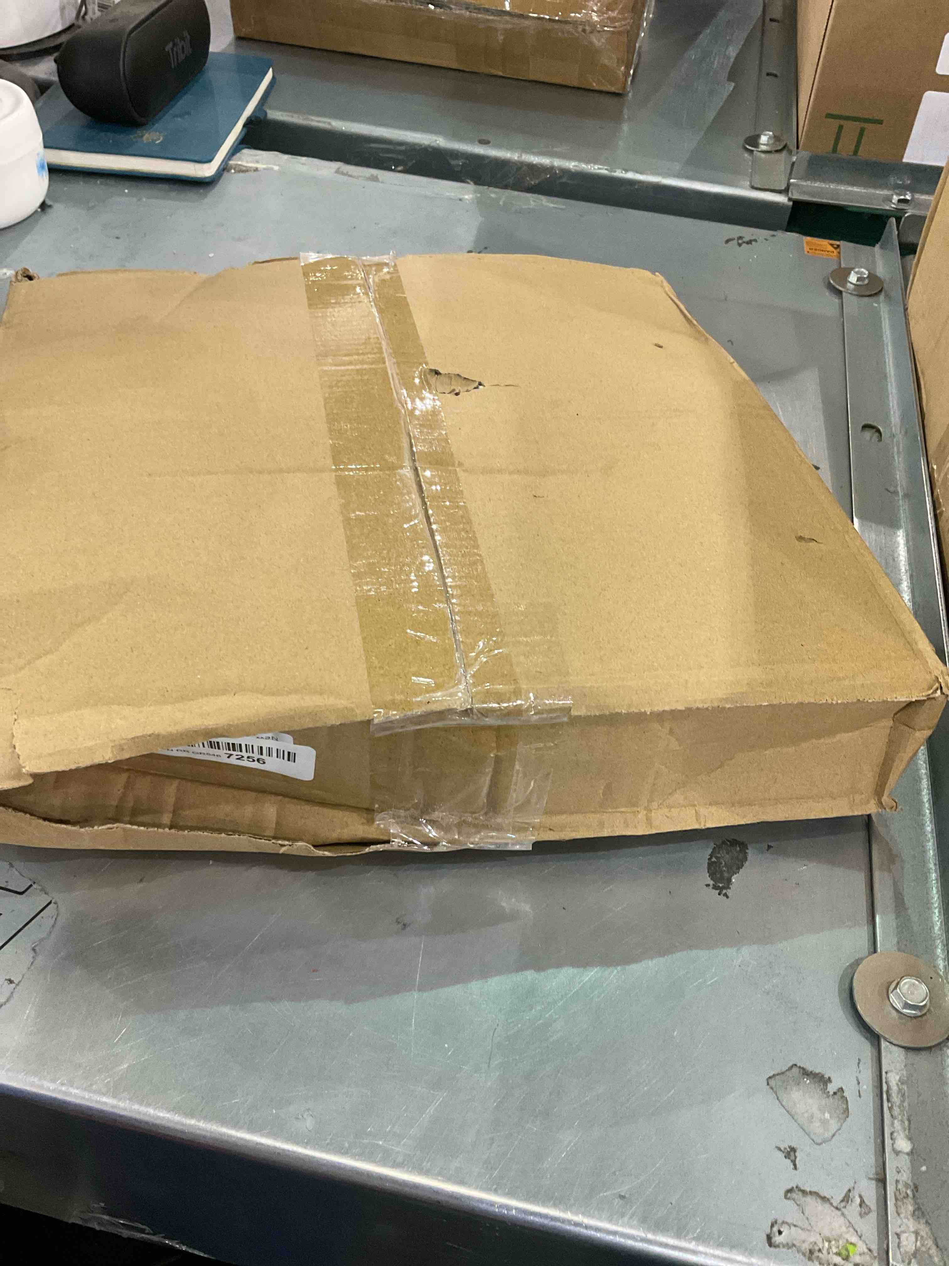 https://s3.amazonaws.com/lotting-images-prod/bidfta/EXS00504968_1698233505228.jpeg