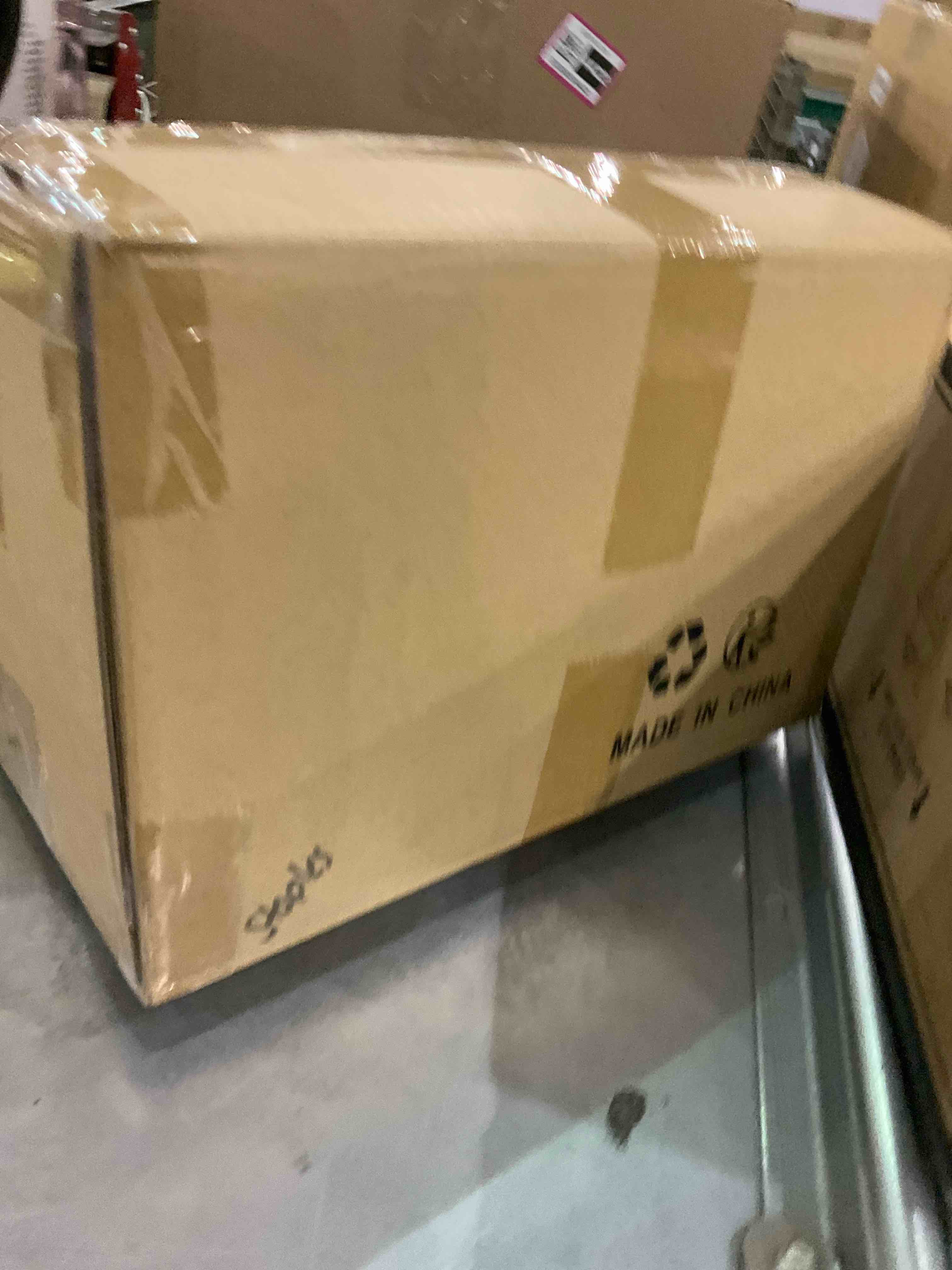 https://s3.amazonaws.com/lotting-images-prod/bidfta/EXS00504970_1698233593917.jpeg