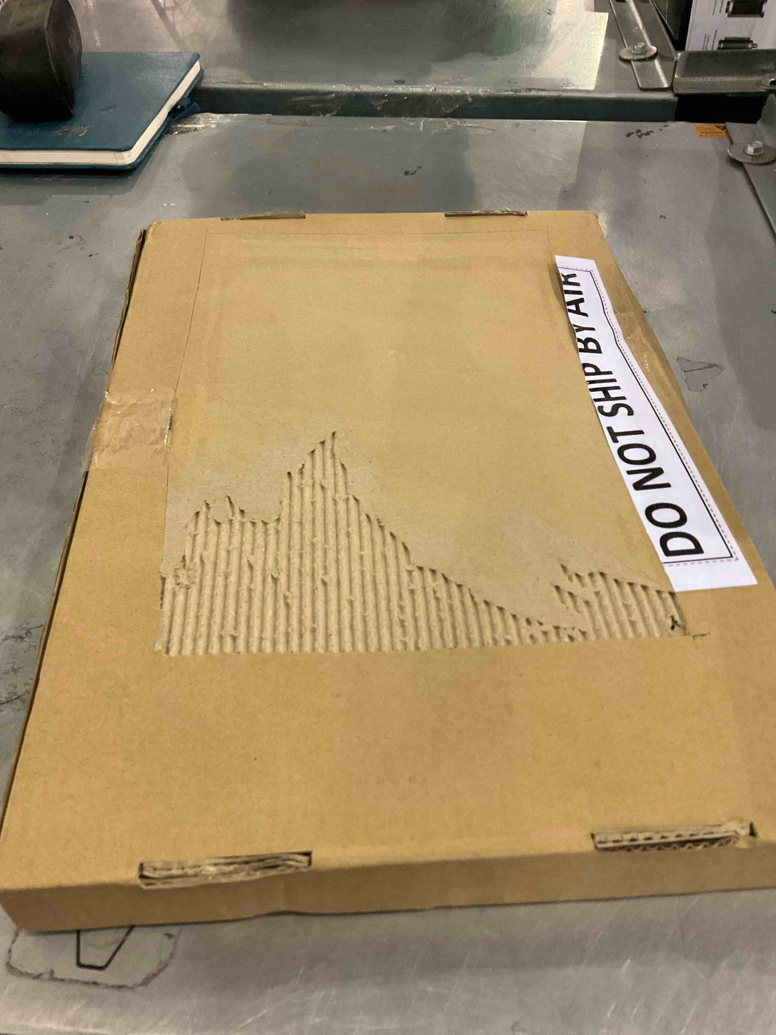 https://s3.amazonaws.com/lotting-images-prod/bidfta/EXS00504991_1698235701632.jpeg