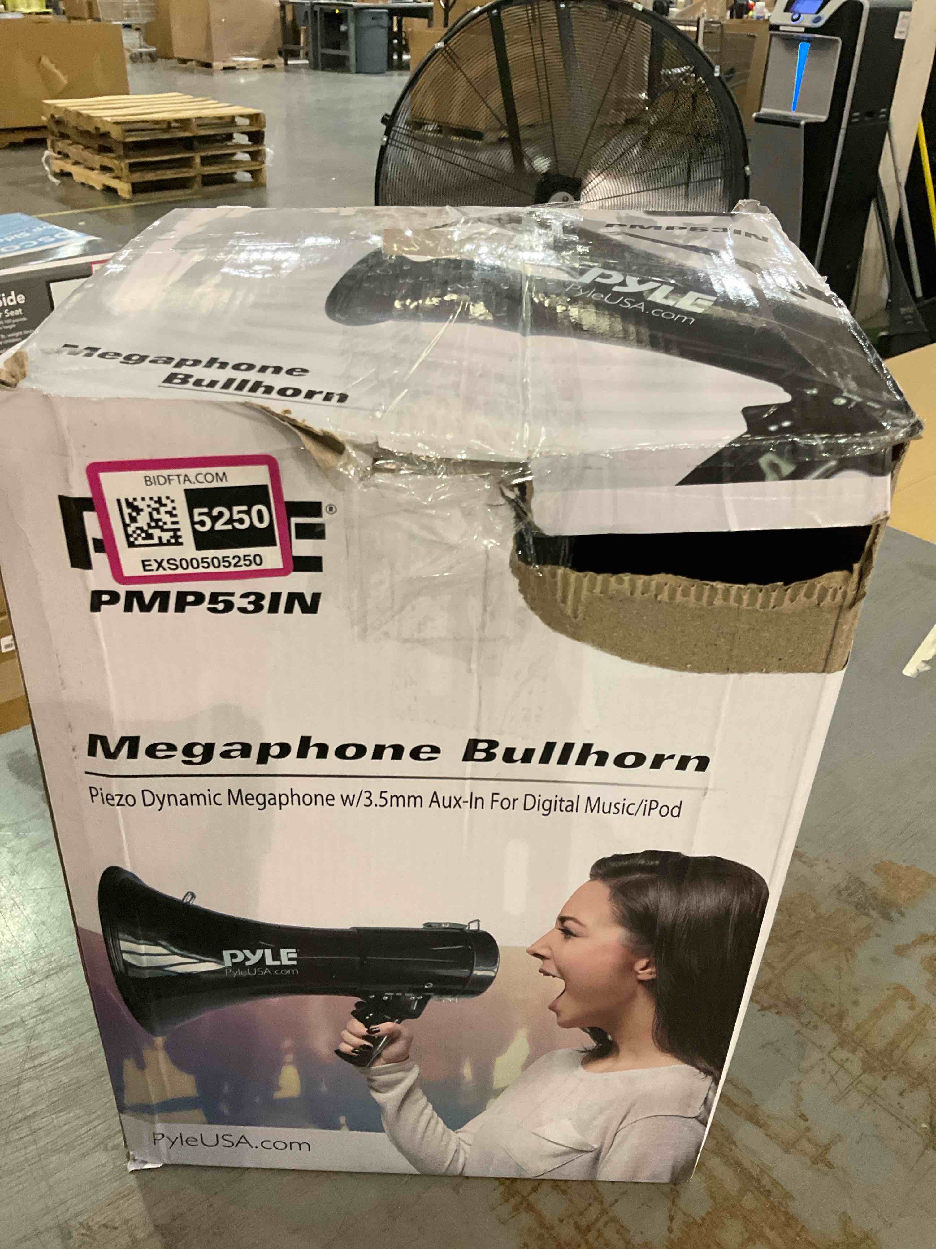 MyMealivos 35 Watt Power Portable Megaphone Speaker PA Bullhorn with Detachable Handheld Microphone, Built-in Siren, USB Flash Drive & 240S Recording (Black)