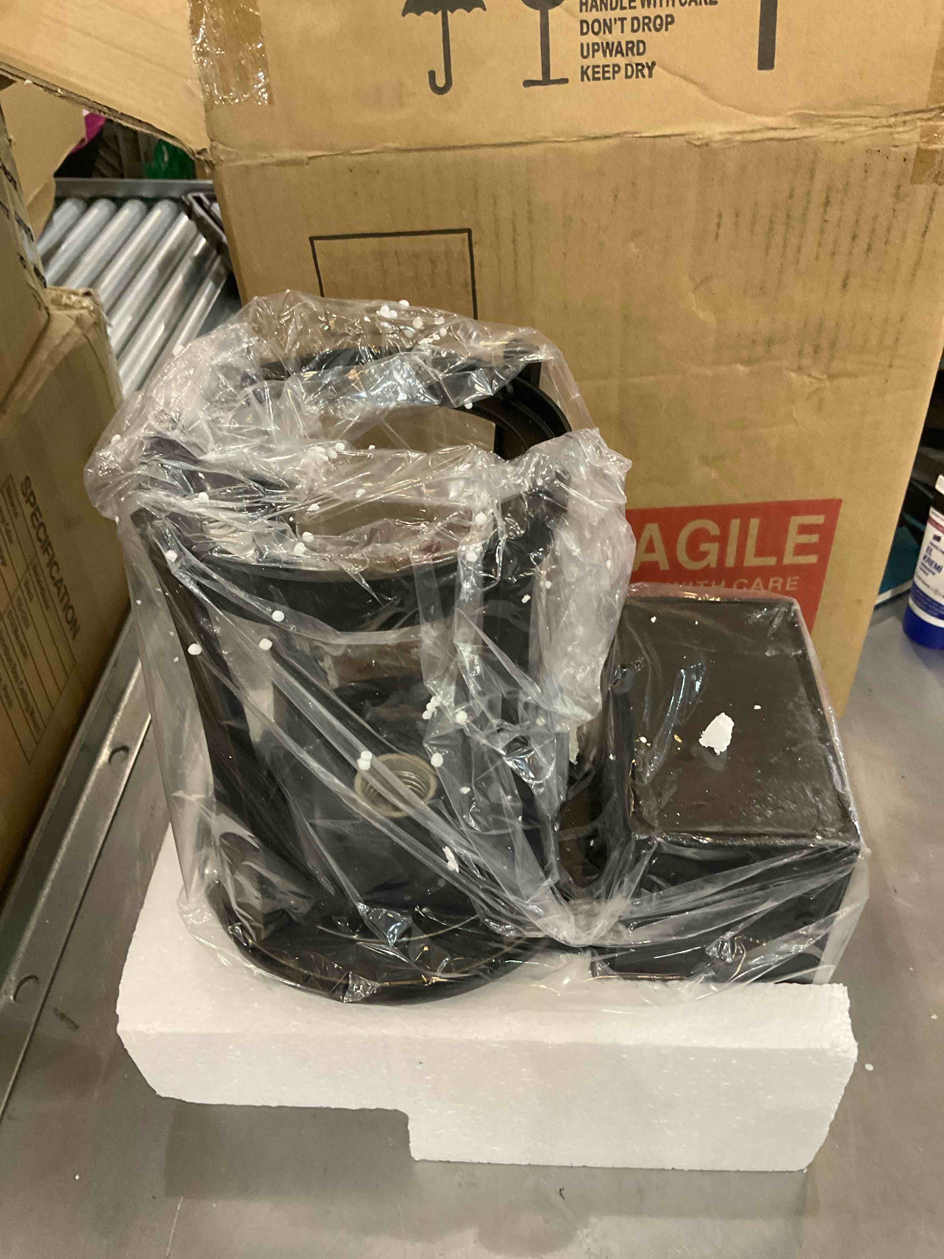 Porch Light with GFCI Outlet, Outdoor Lights with Outlet Built in, Dusk to Dawn Motion Sensor Exterior Light Fixture, 3 Lighting Modes Exterior Outside Lights for House Front Door Patio Garage, Black