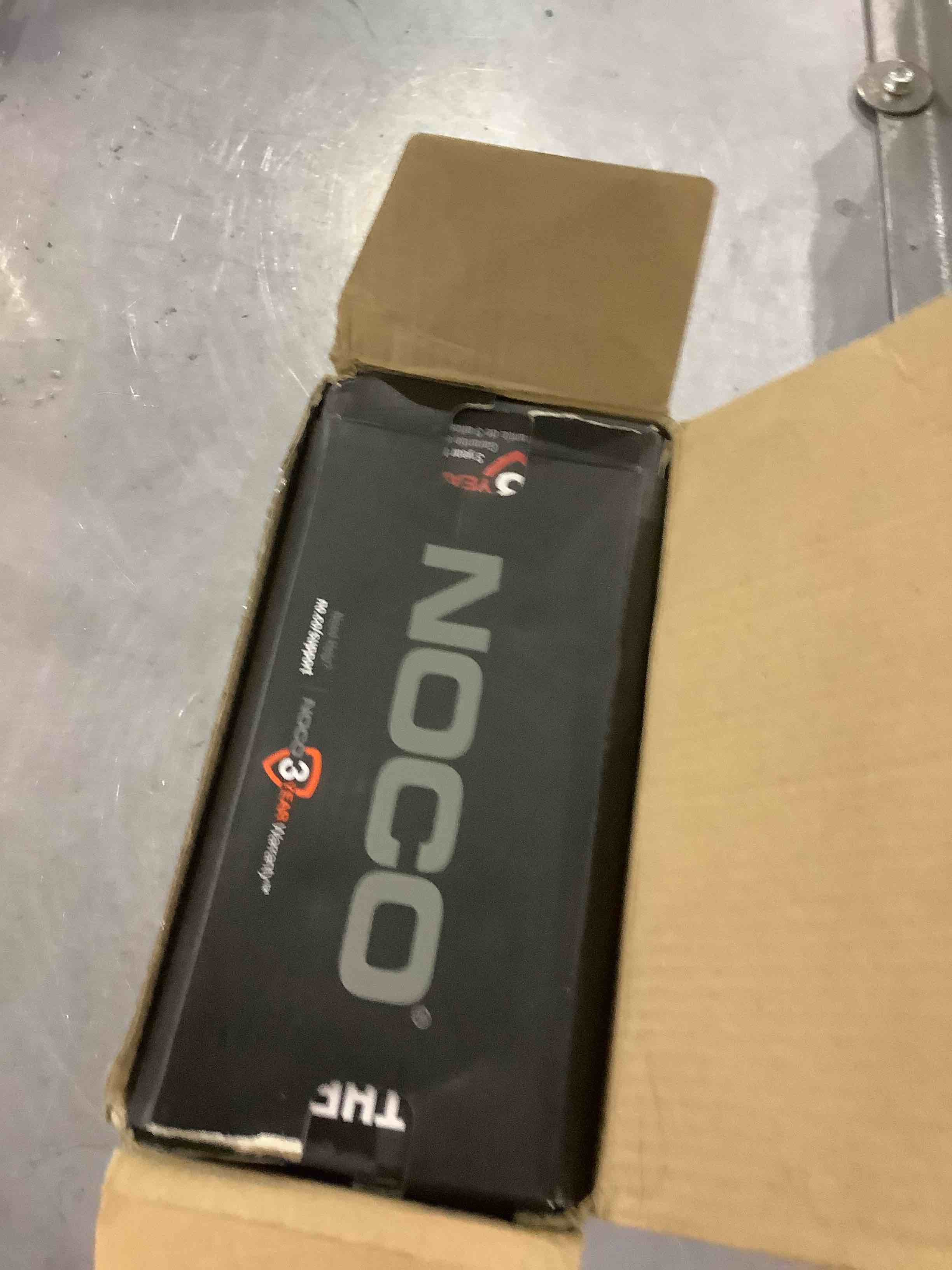 https://s3.amazonaws.com/lotting-images-prod/bidfta/EXS00507102_1698236135055.jpeg