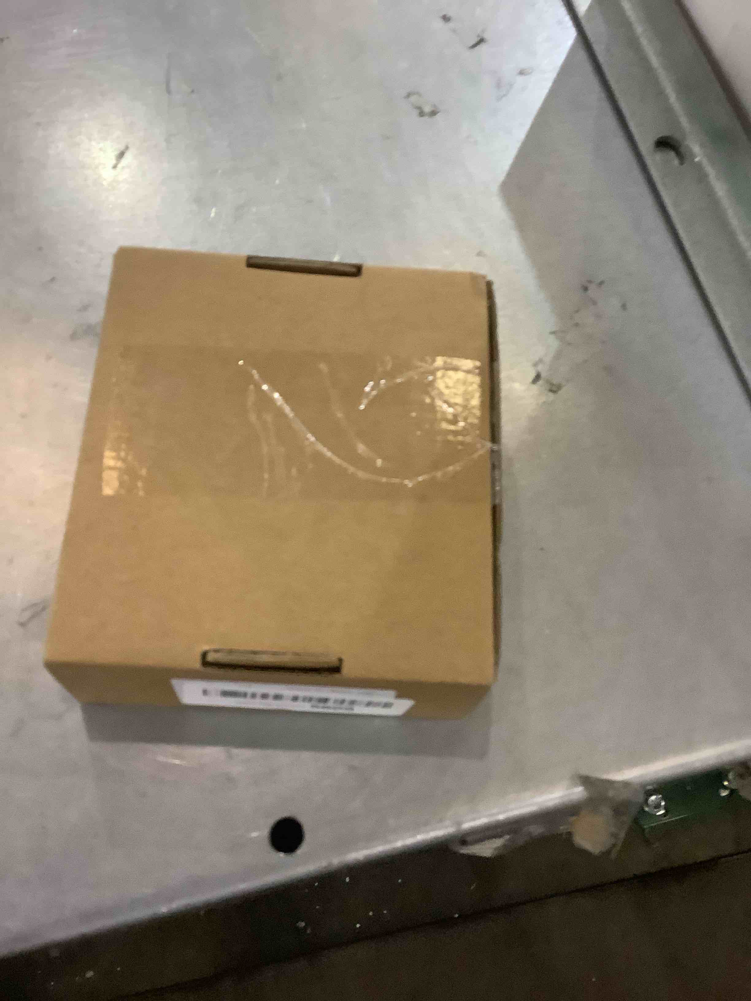 https://s3.amazonaws.com/lotting-images-prod/bidfta/EXS00508002_1697812466089.jpeg