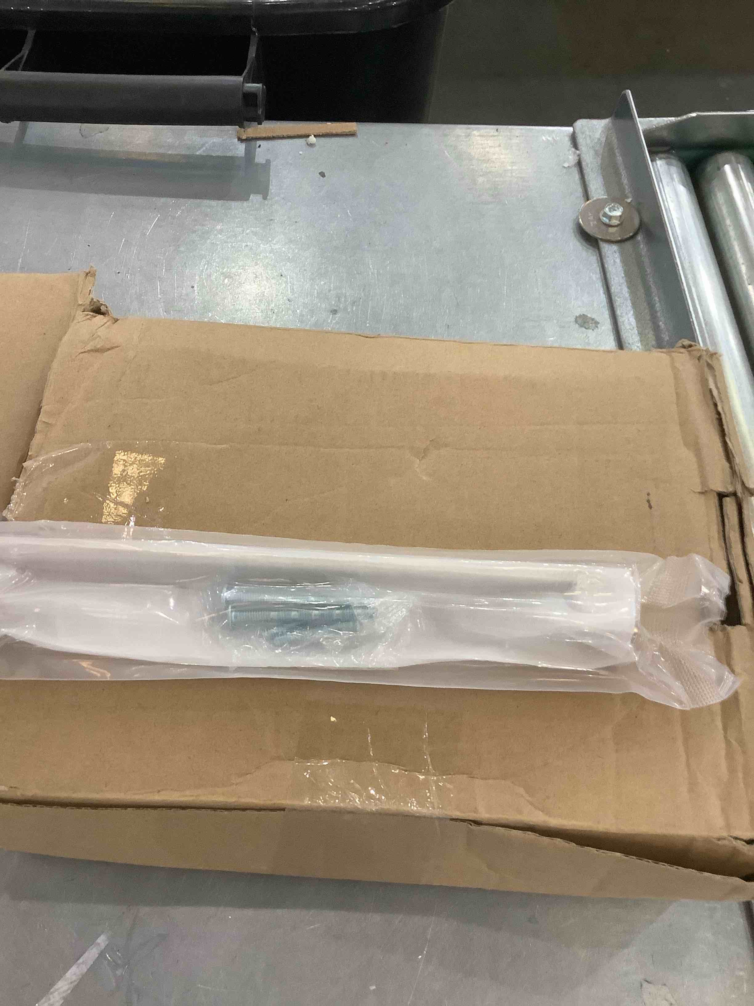 https://s3.amazonaws.com/lotting-images-prod/bidfta/EXS00508070_1697824561122.jpeg