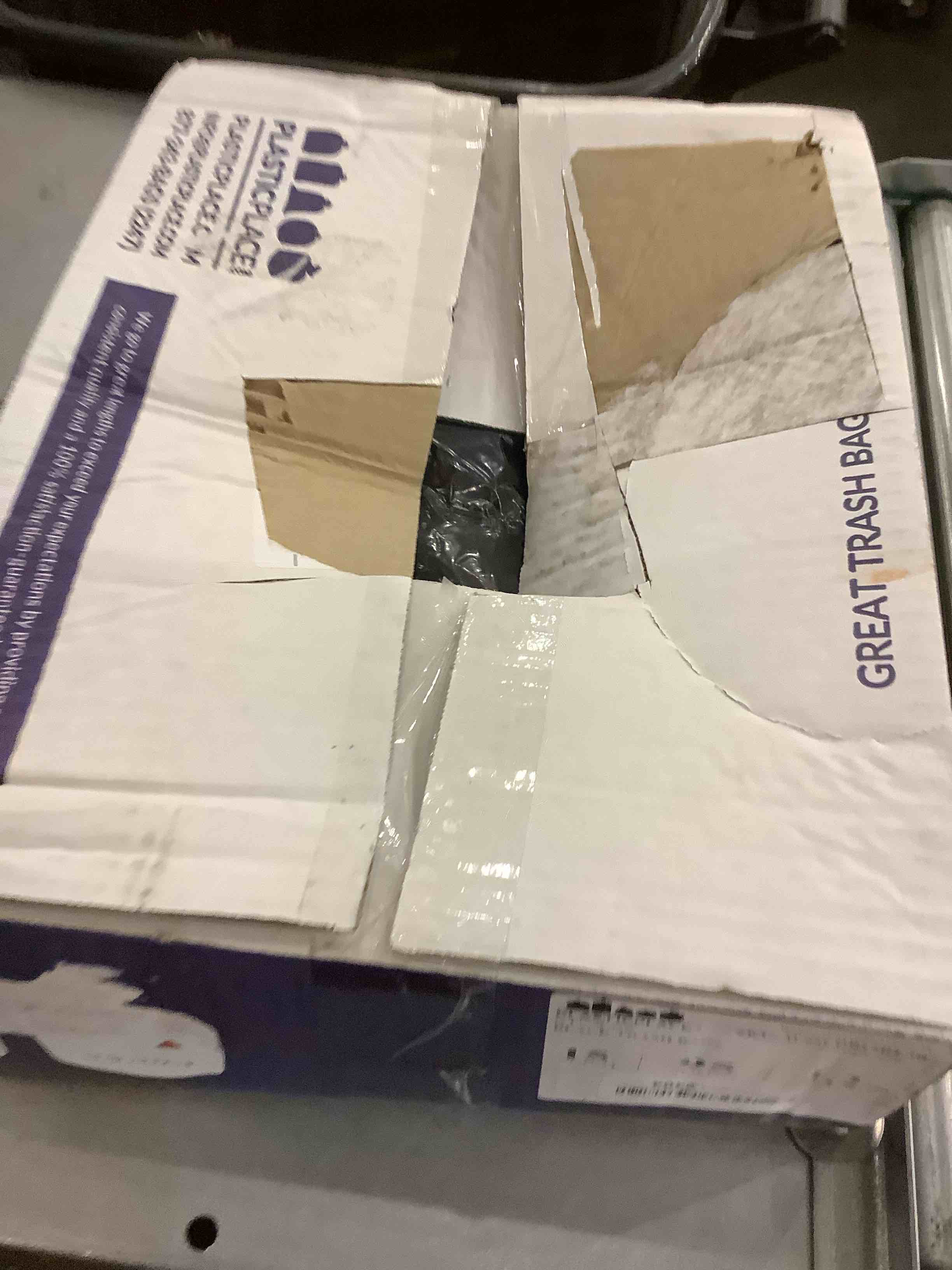 https://s3.amazonaws.com/lotting-images-prod/bidfta/EXS00508227_1698075167426.jpeg
