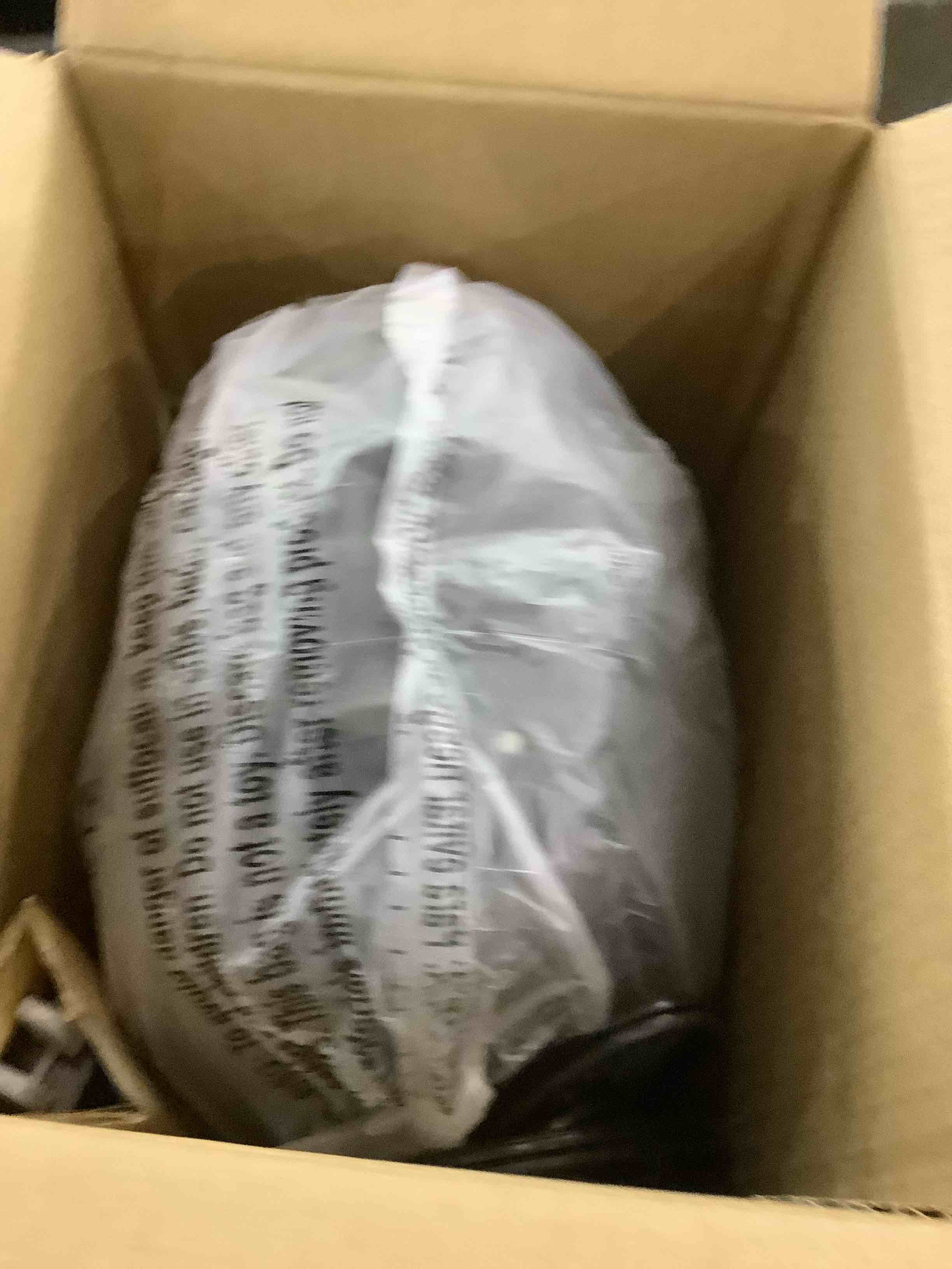 https://s3.amazonaws.com/lotting-images-prod/bidfta/EXS00508285_1698086065035.jpeg