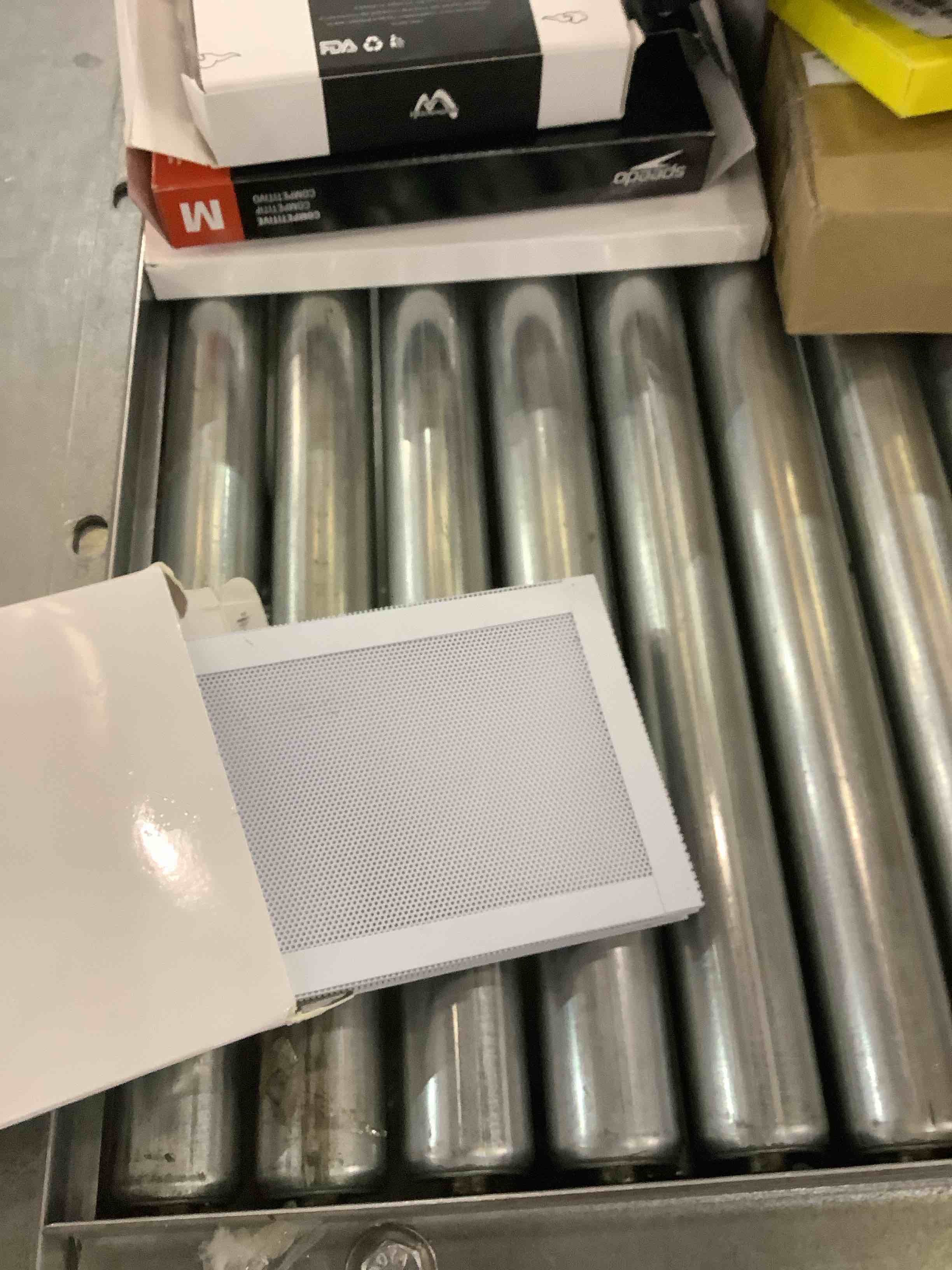 https://s3.amazonaws.com/lotting-images-prod/bidfta/EXS00508474_1698160835708.jpeg