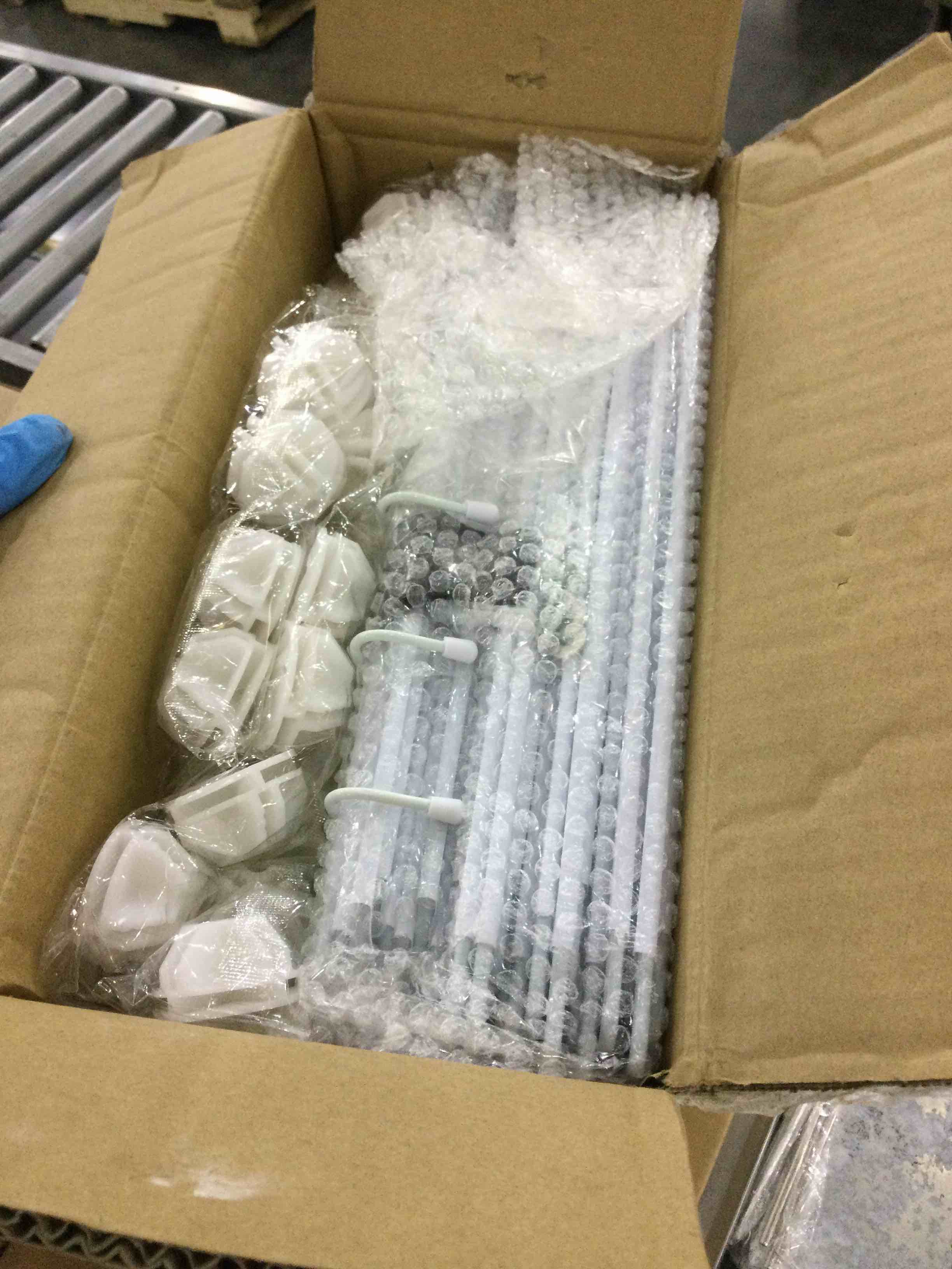 https://s3.amazonaws.com/lotting-images-prod/bidfta/EXS00510054_1695750389981.jpeg