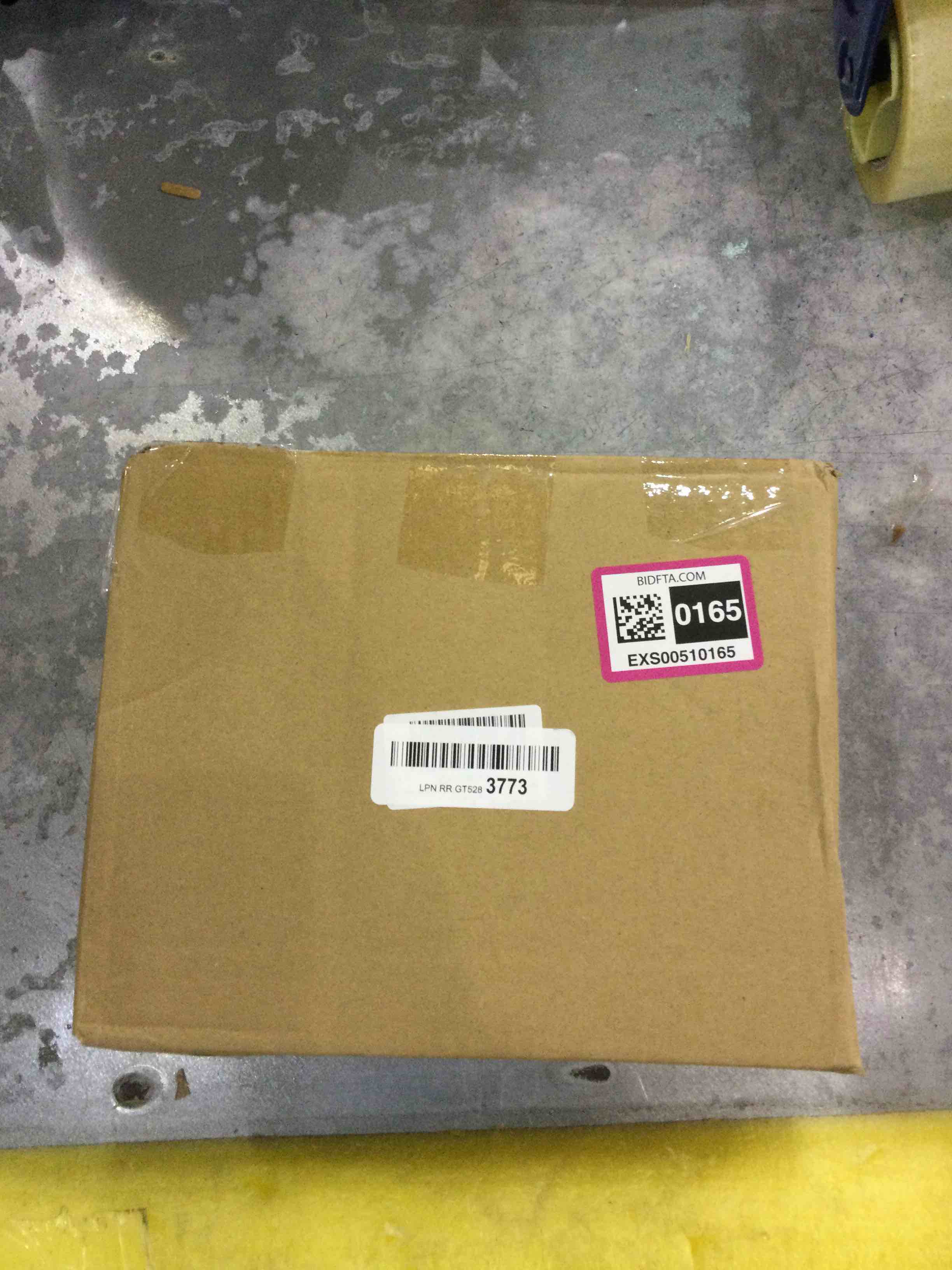 https://s3.amazonaws.com/lotting-images-prod/bidfta/EXS00510165_1695818854768.jpeg