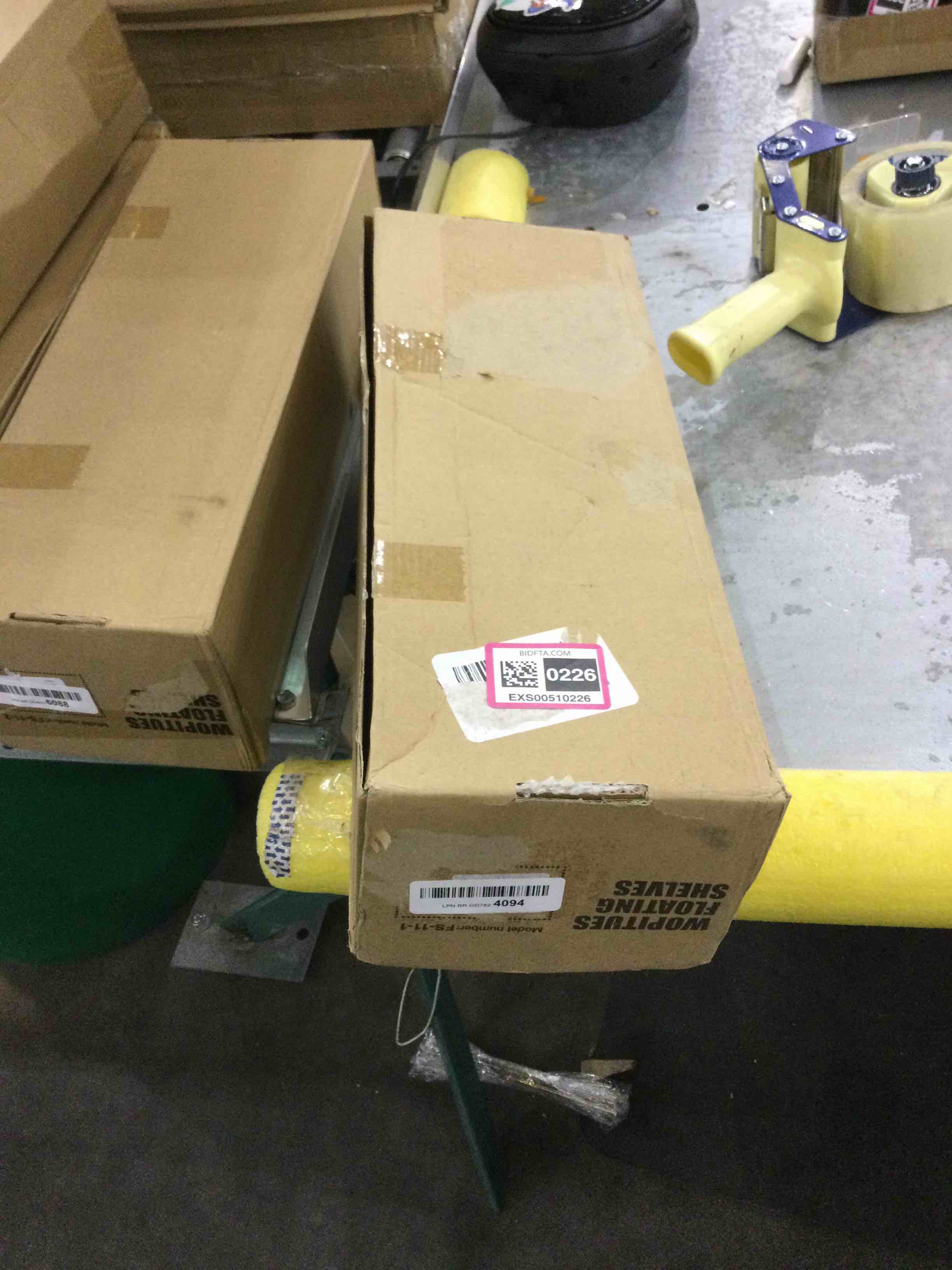 https://s3.amazonaws.com/lotting-images-prod/bidfta/EXS00510226_1695825979243.jpeg