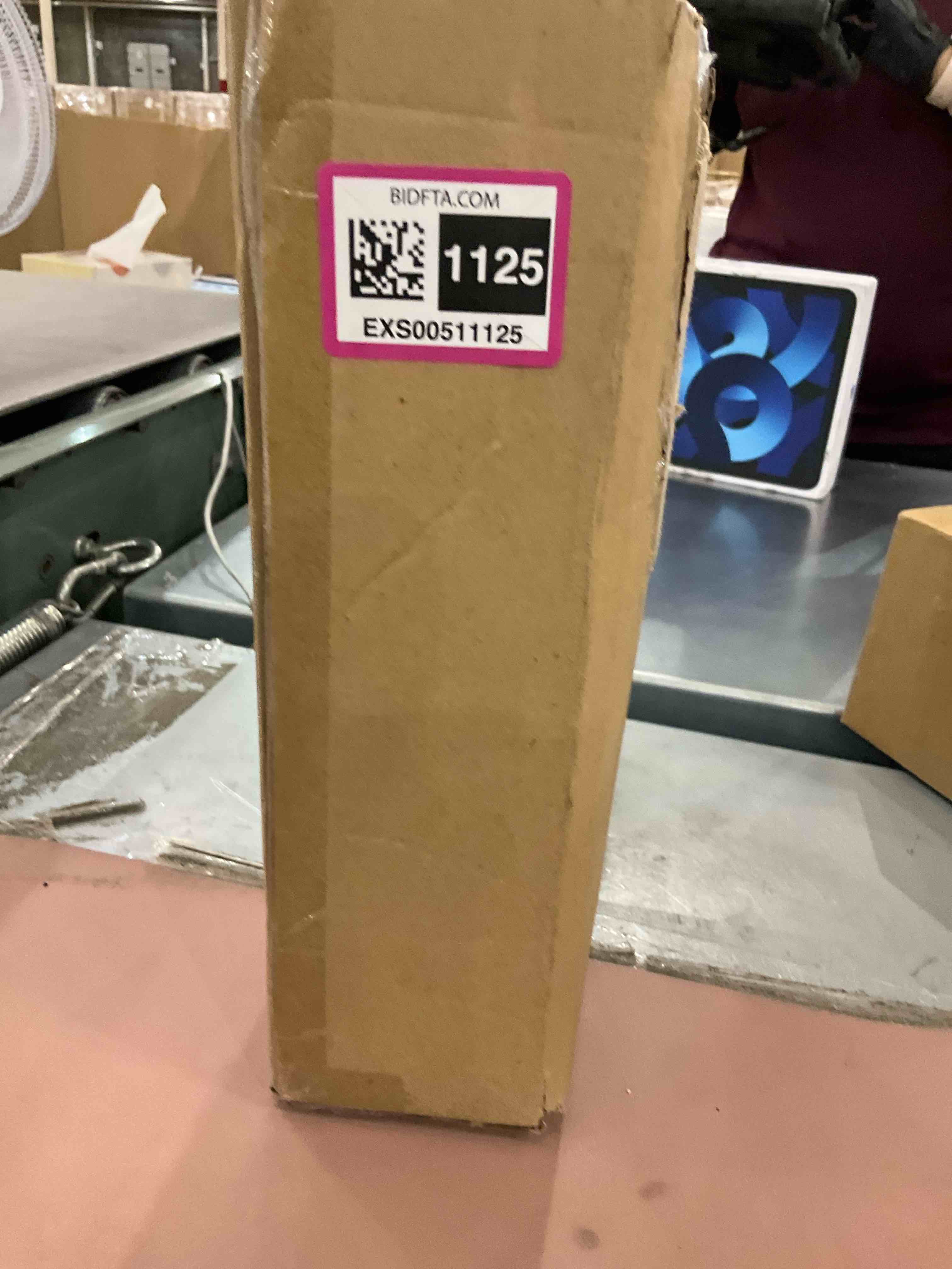 https://s3.amazonaws.com/lotting-images-prod/bidfta/EXS00511125_1696342663839.jpeg