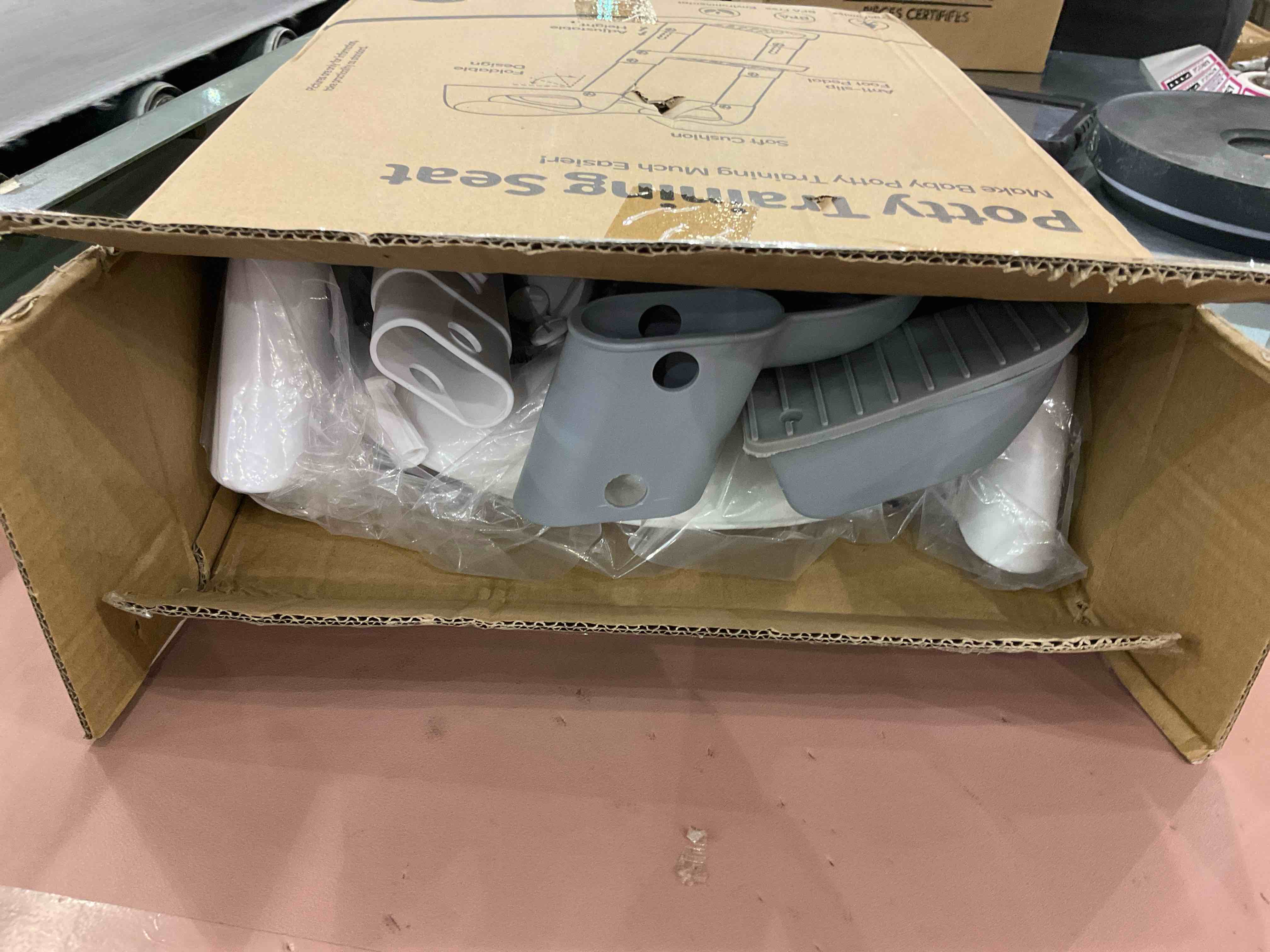 https://s3.amazonaws.com/lotting-images-prod/bidfta/EXS00511356_1696429664229.jpeg