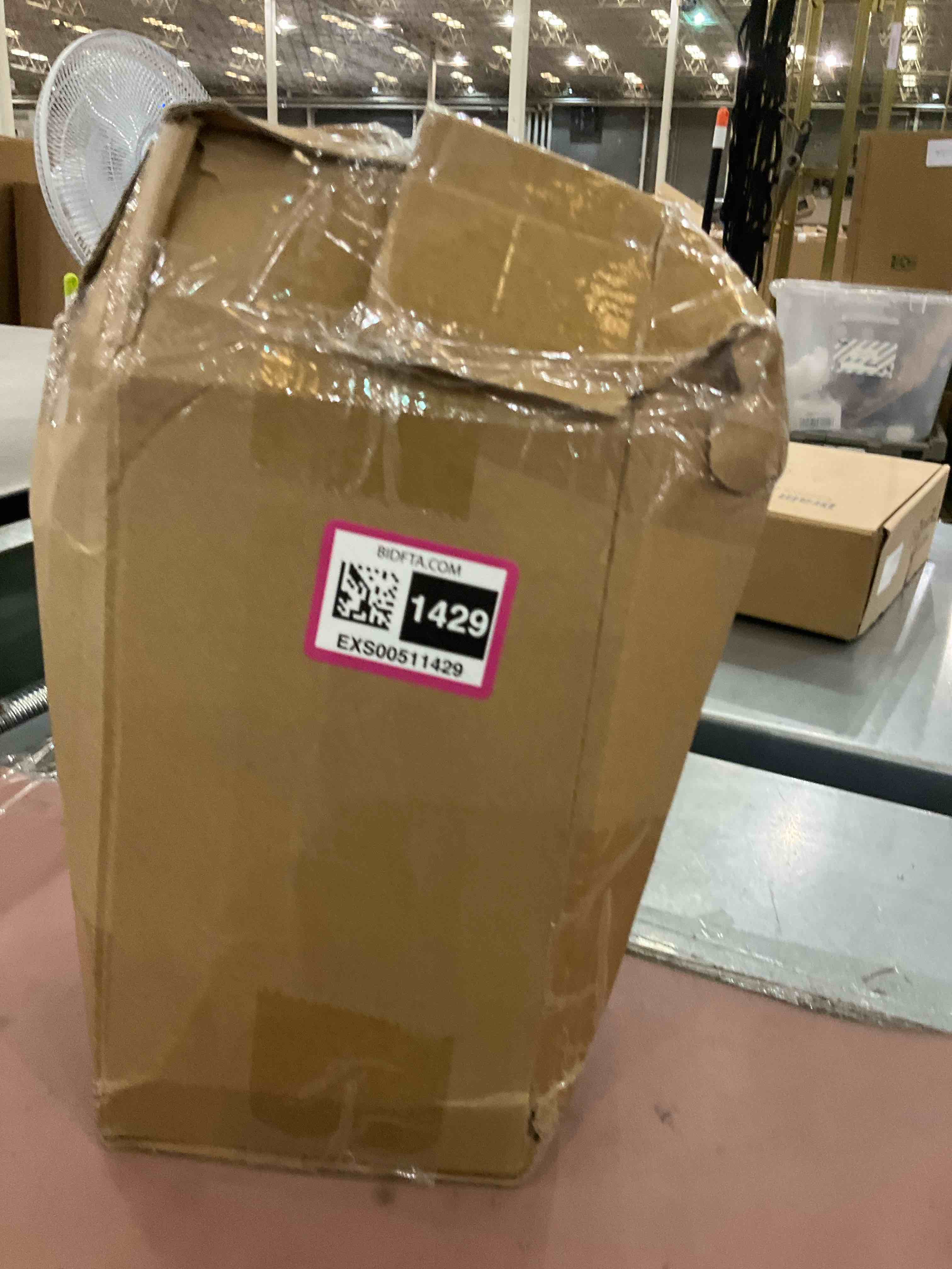 https://s3.amazonaws.com/lotting-images-prod/bidfta/EXS00511429_1696440364185.jpeg