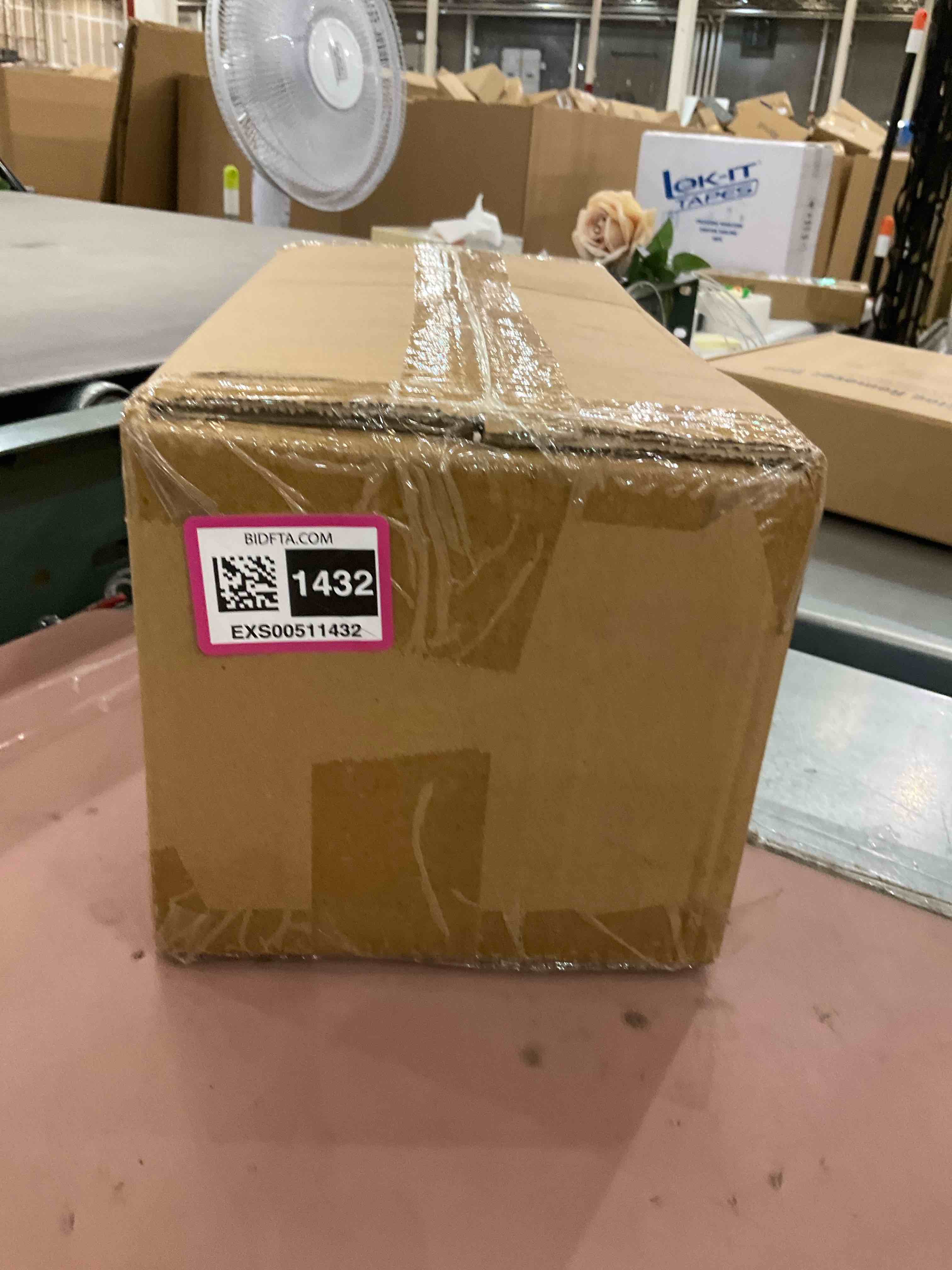 https://s3.amazonaws.com/lotting-images-prod/bidfta/EXS00511432_1696440548232.jpeg