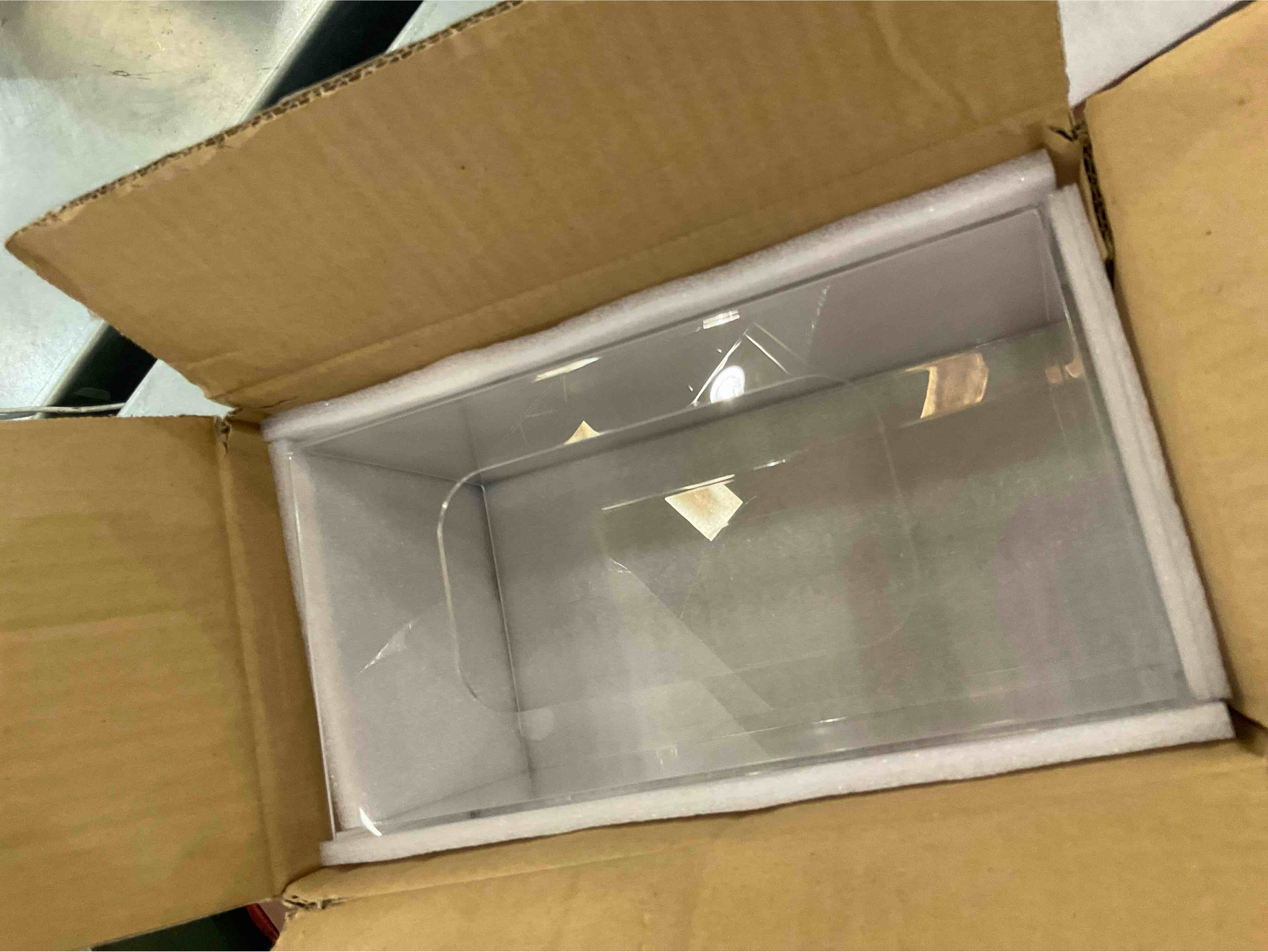 https://s3.amazonaws.com/lotting-images-prod/bidfta/EXS00511447_1696441786611.jpeg