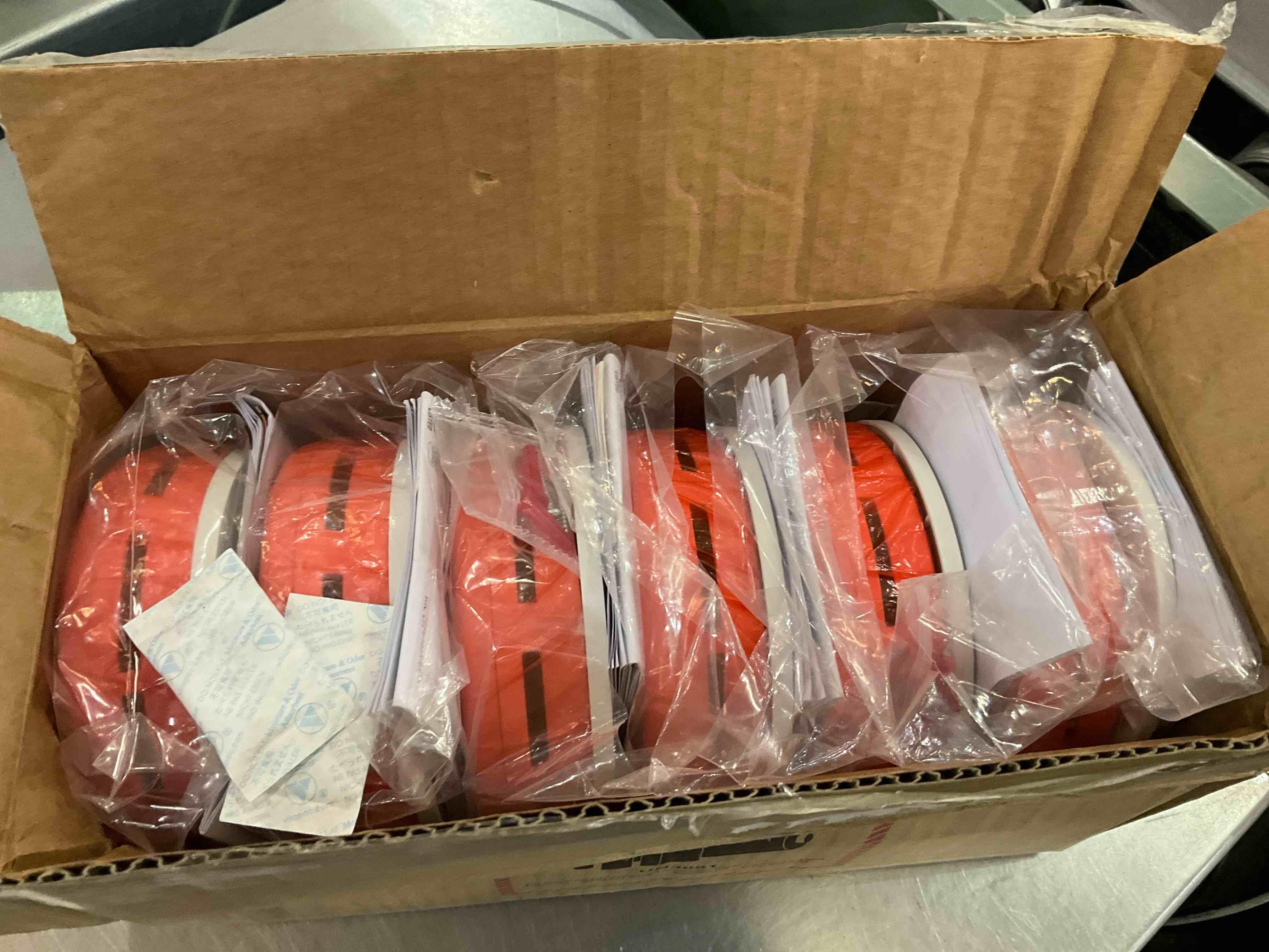 https://s3.amazonaws.com/lotting-images-prod/bidfta/EXS00511992_1696275577046.jpeg