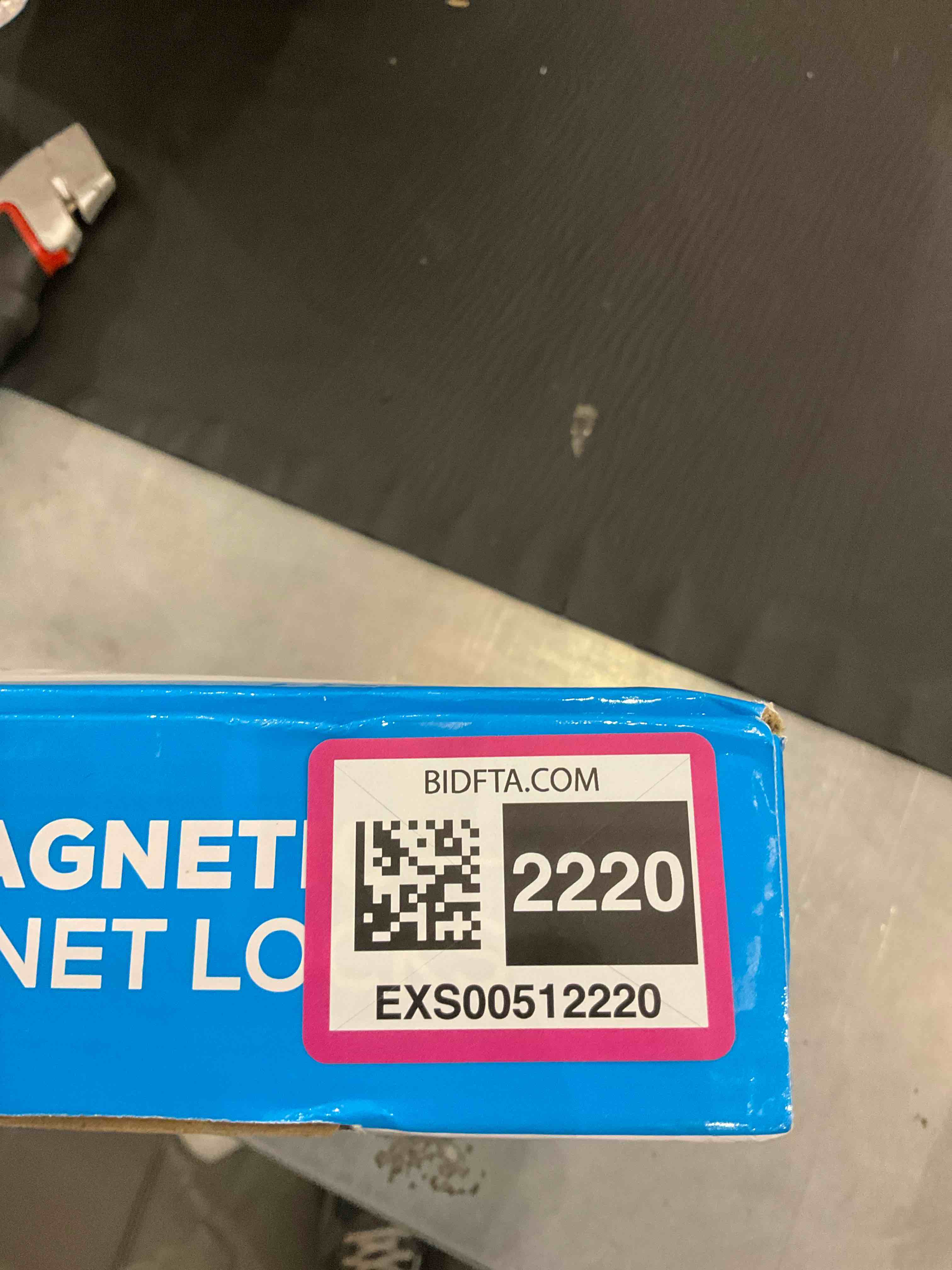 https://s3.amazonaws.com/lotting-images-prod/bidfta/EXS00512220_1697469770790.jpeg