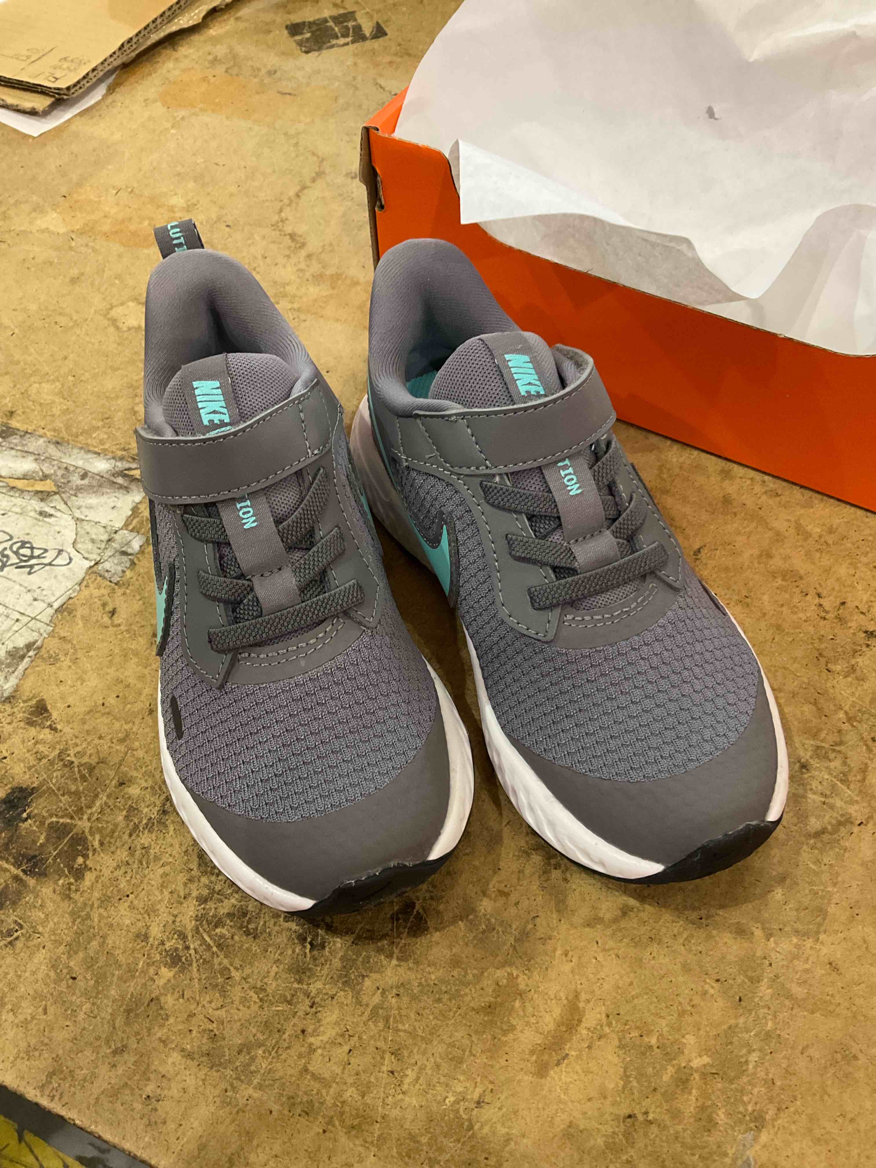 Nike revolution 5 (psv) 11c