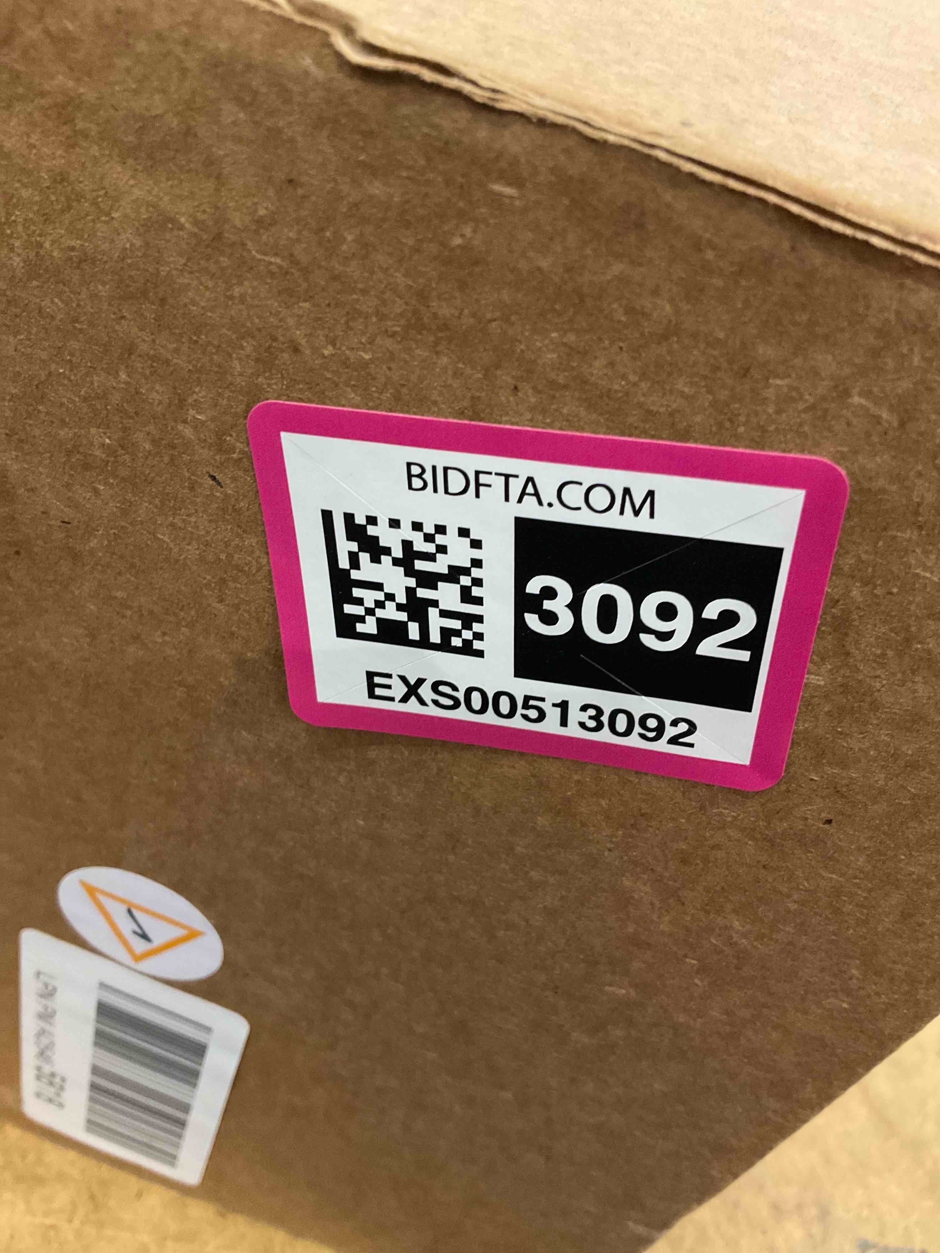 https://s3.amazonaws.com/lotting-images-prod/bidfta/EXS00513092_1696013894148.jpeg