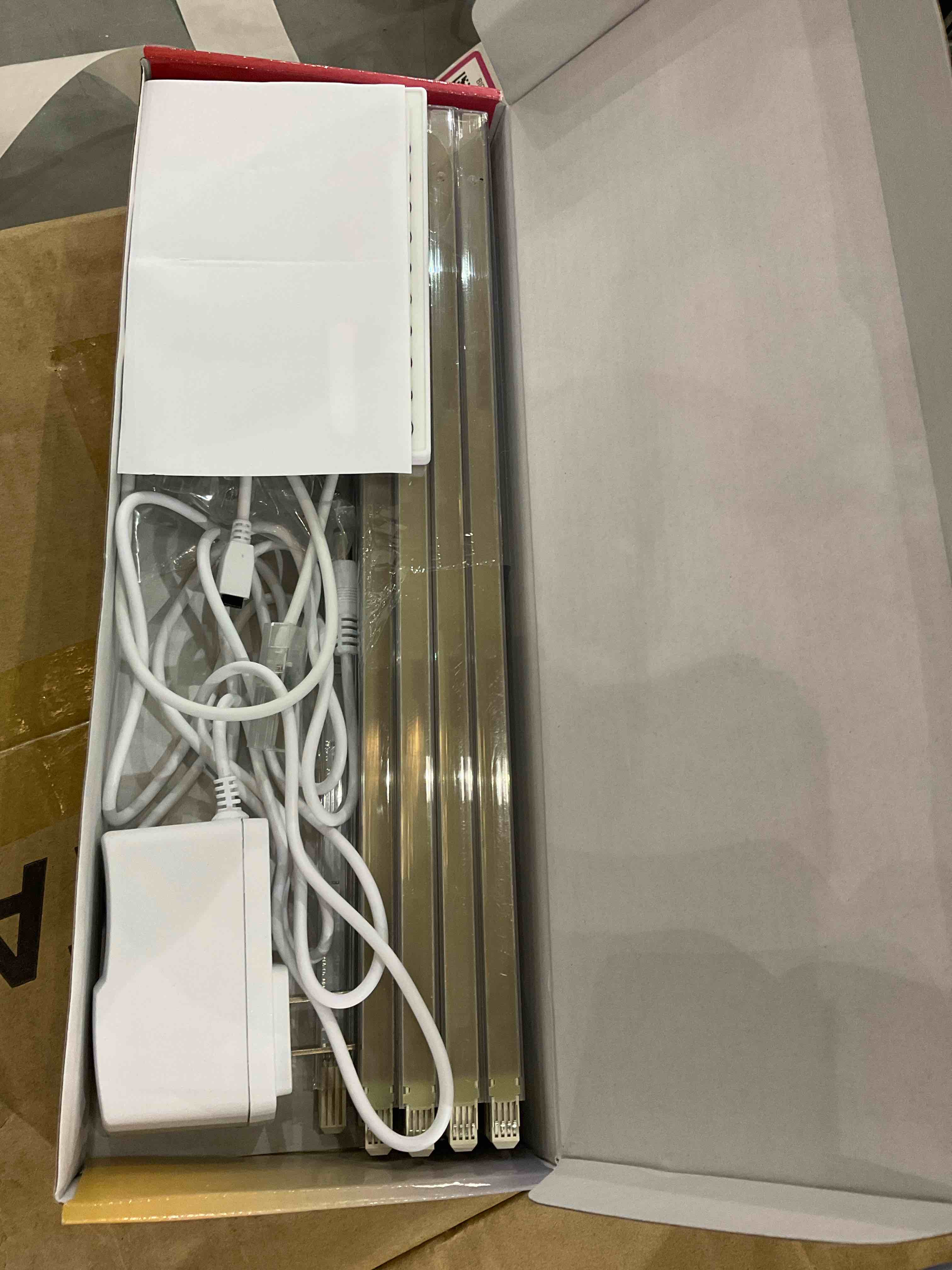 https://s3.amazonaws.com/lotting-images-prod/bidfta/EXS00513260_1696944350170.jpeg