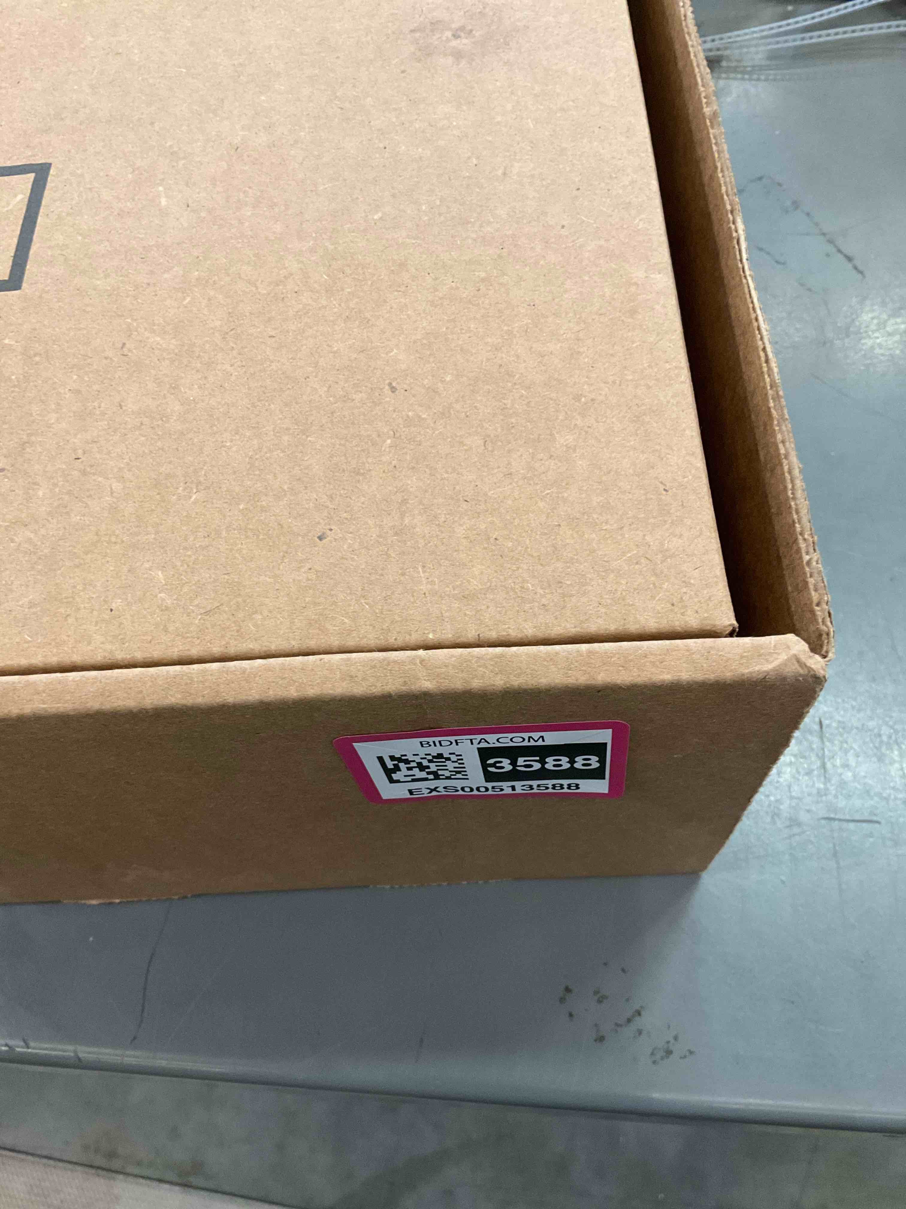 https://s3.amazonaws.com/lotting-images-prod/bidfta/EXS00513588_1696014104231.jpeg