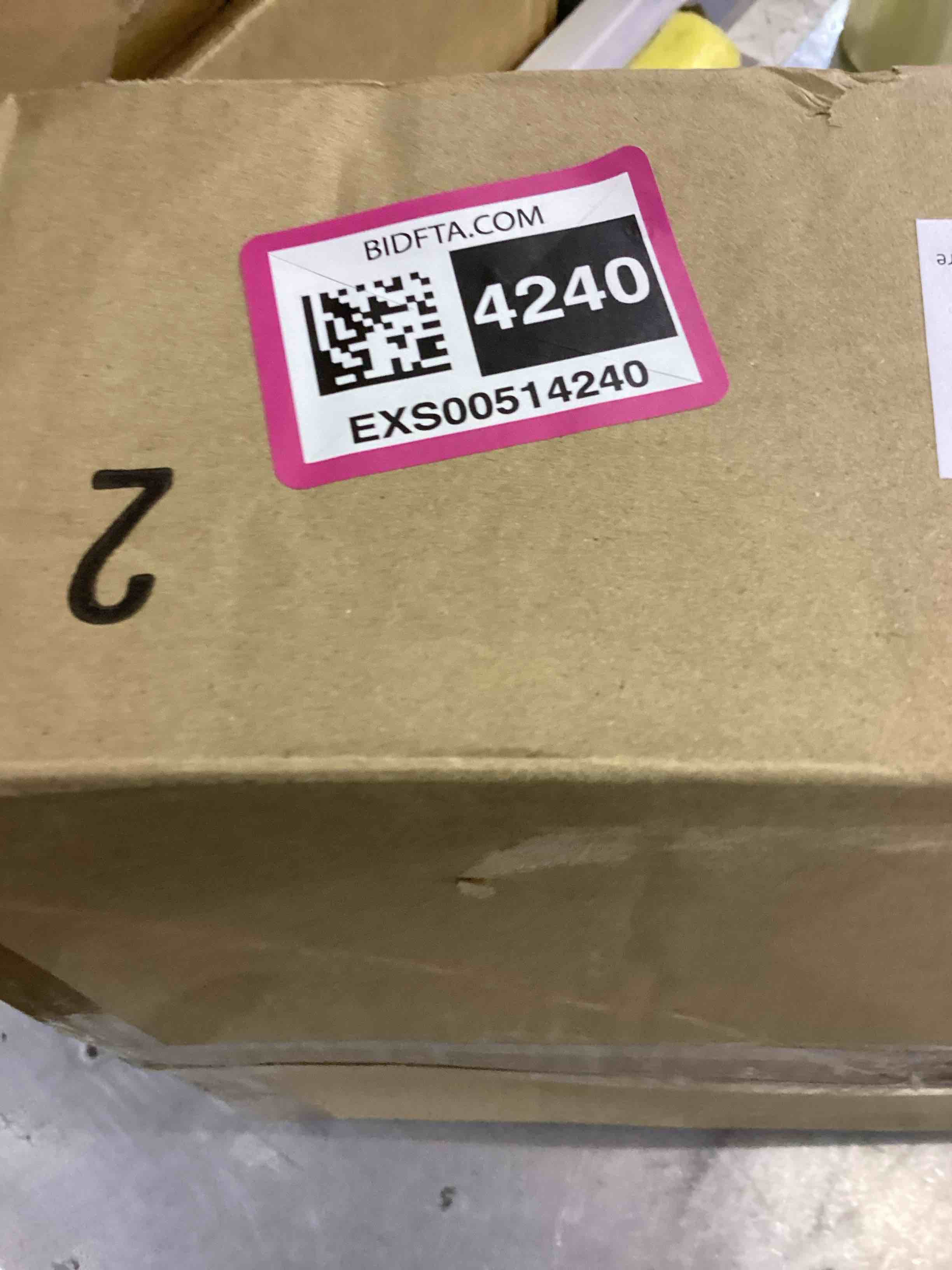 https://s3.amazonaws.com/lotting-images-prod/bidfta/EXS00514240_1695903625947.jpeg