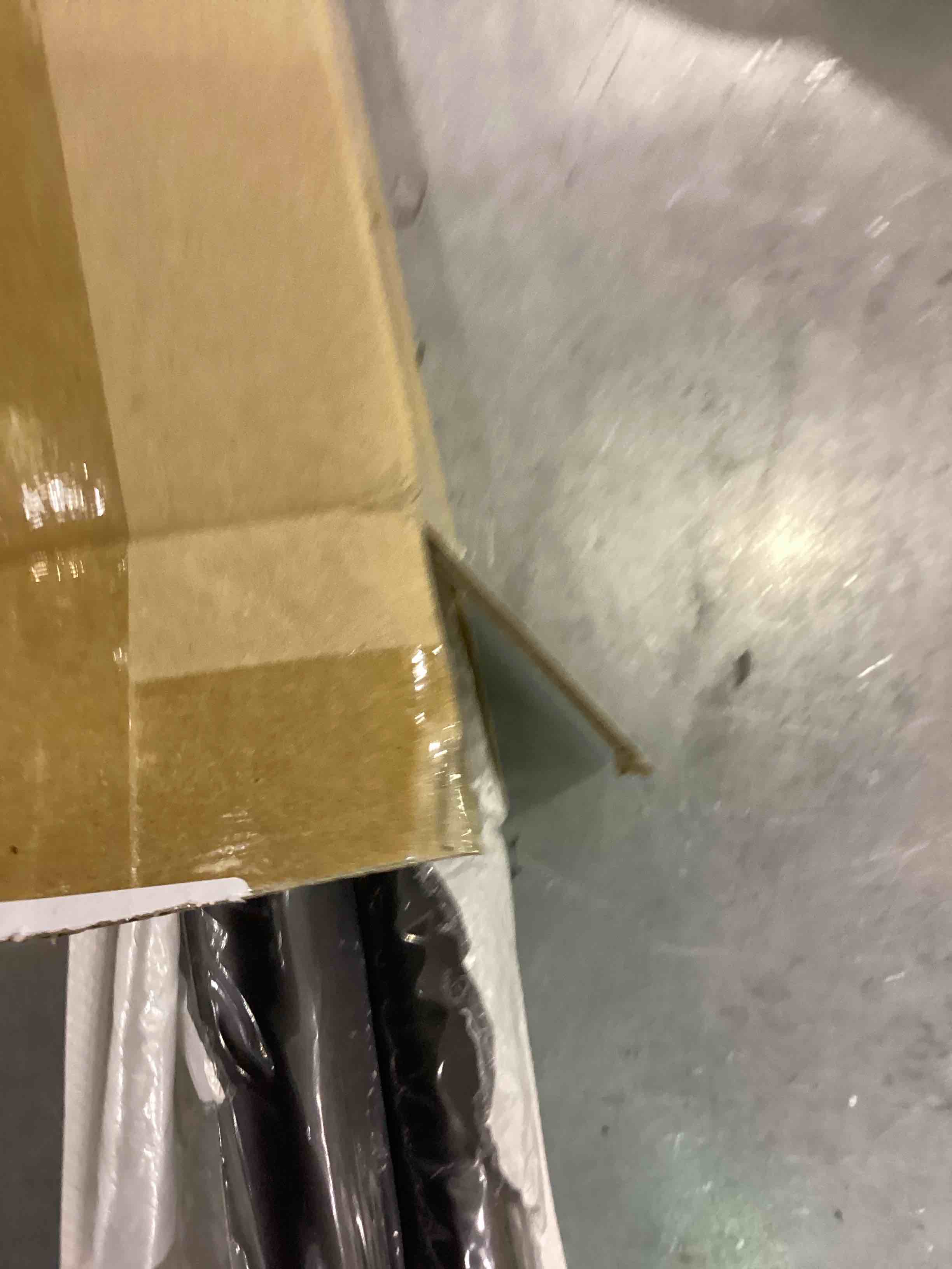 https://s3.amazonaws.com/lotting-images-prod/bidfta/EXS00514297_1695911673309.jpeg