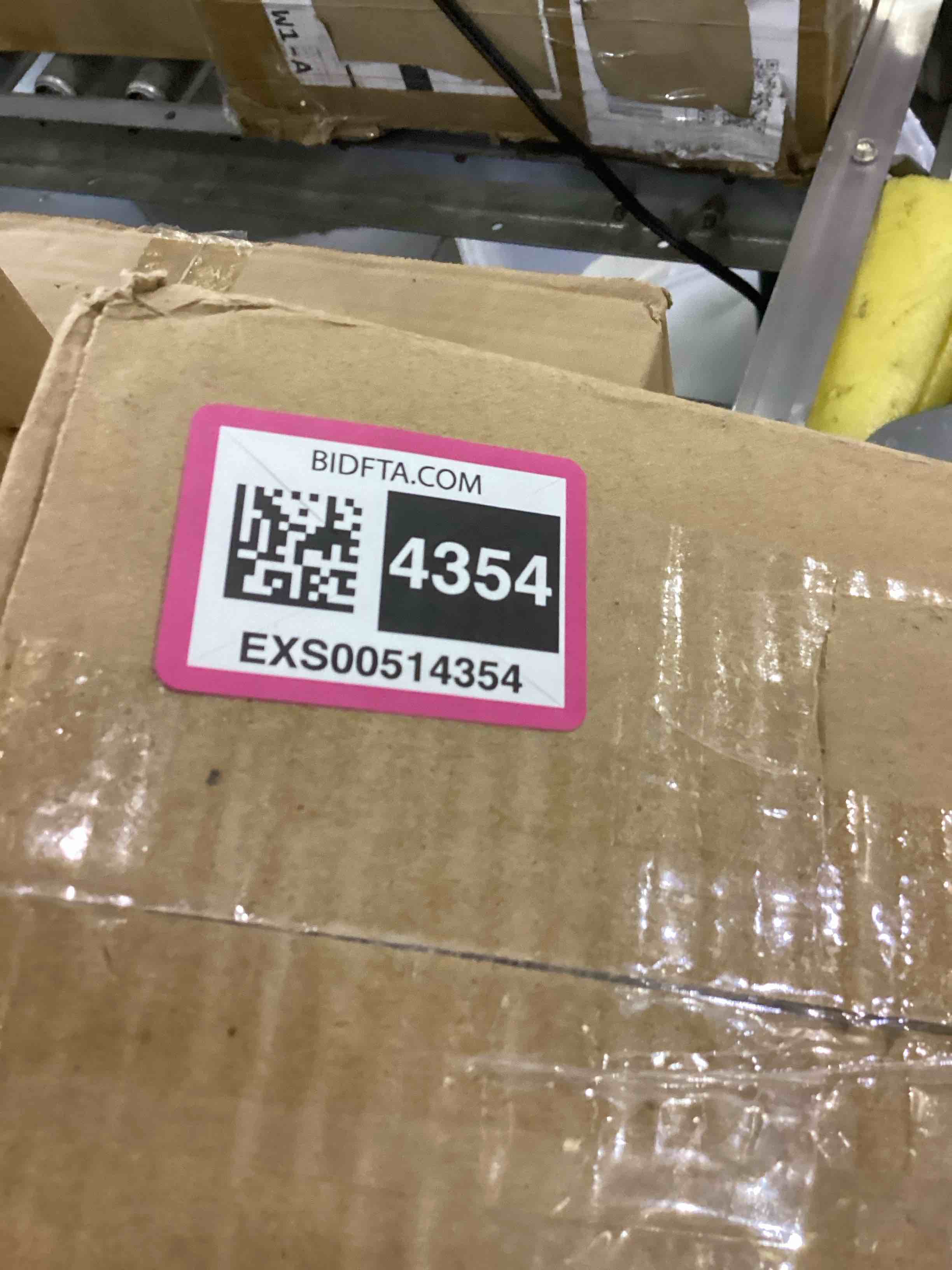https://s3.amazonaws.com/lotting-images-prod/bidfta/EXS00514354_1695922792134.jpeg