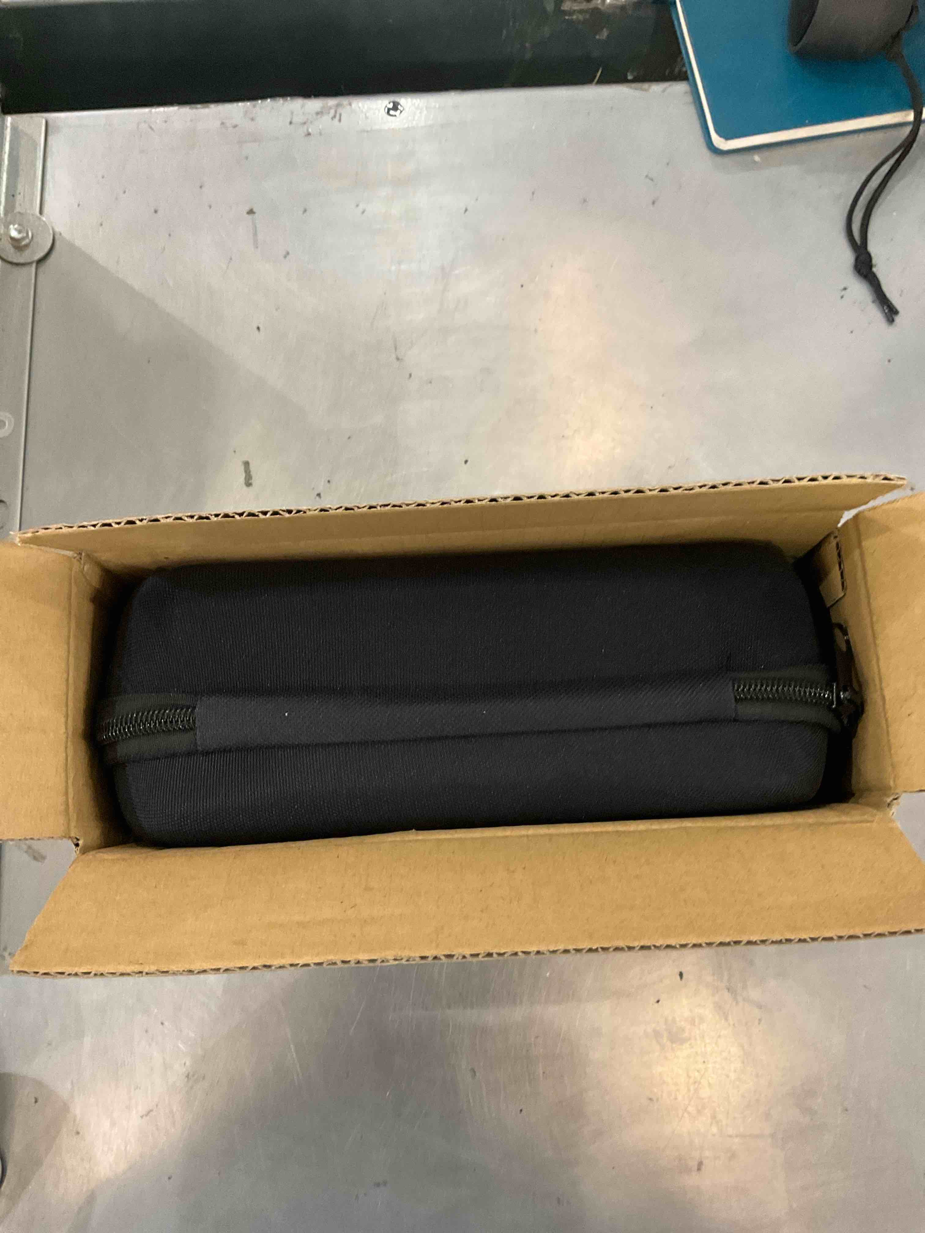 https://s3.amazonaws.com/lotting-images-prod/bidfta/EXS00515360_1695921788262.jpeg