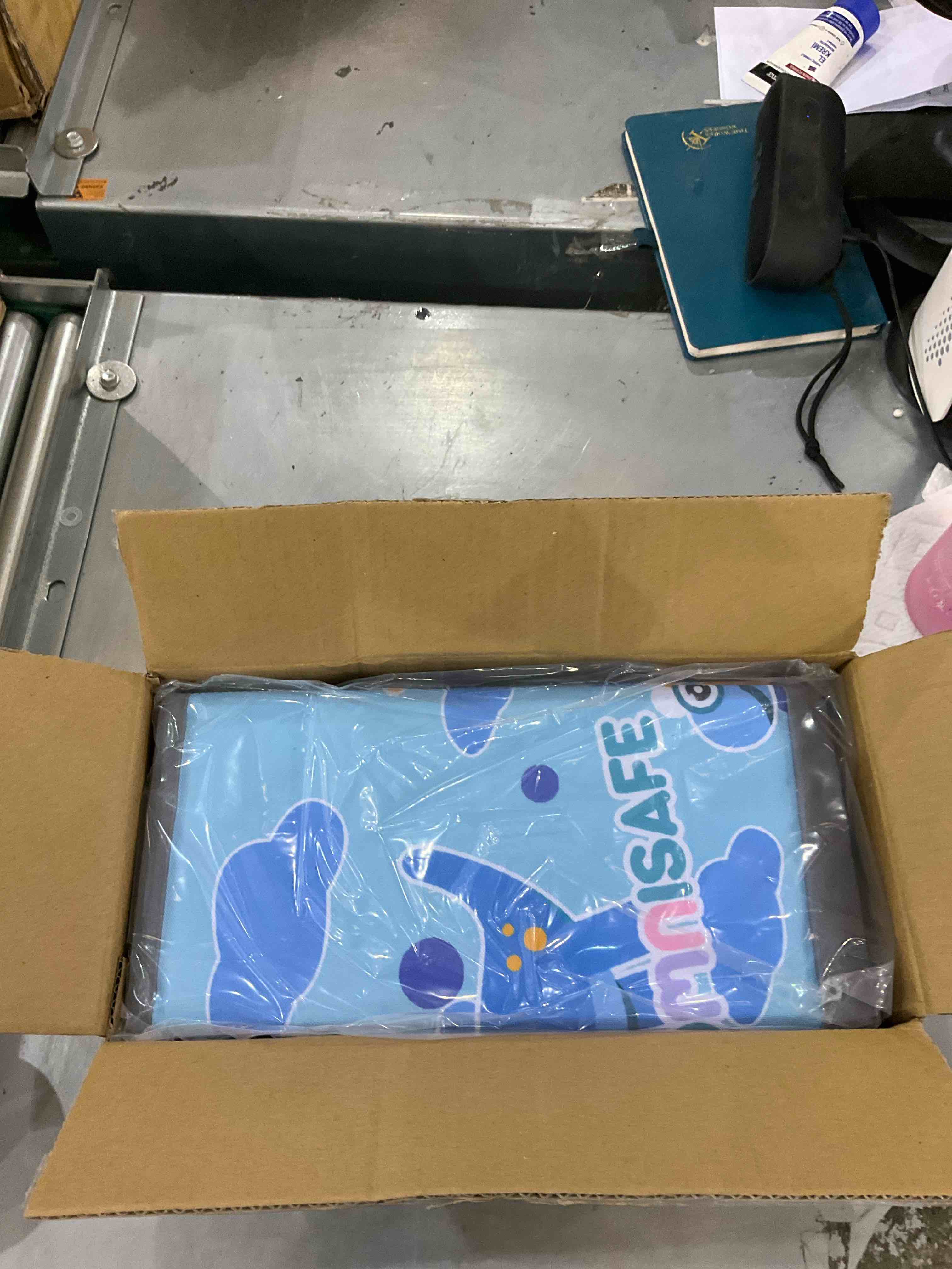 https://s3.amazonaws.com/lotting-images-prod/bidfta/EXS00515375_1695922743529.jpeg