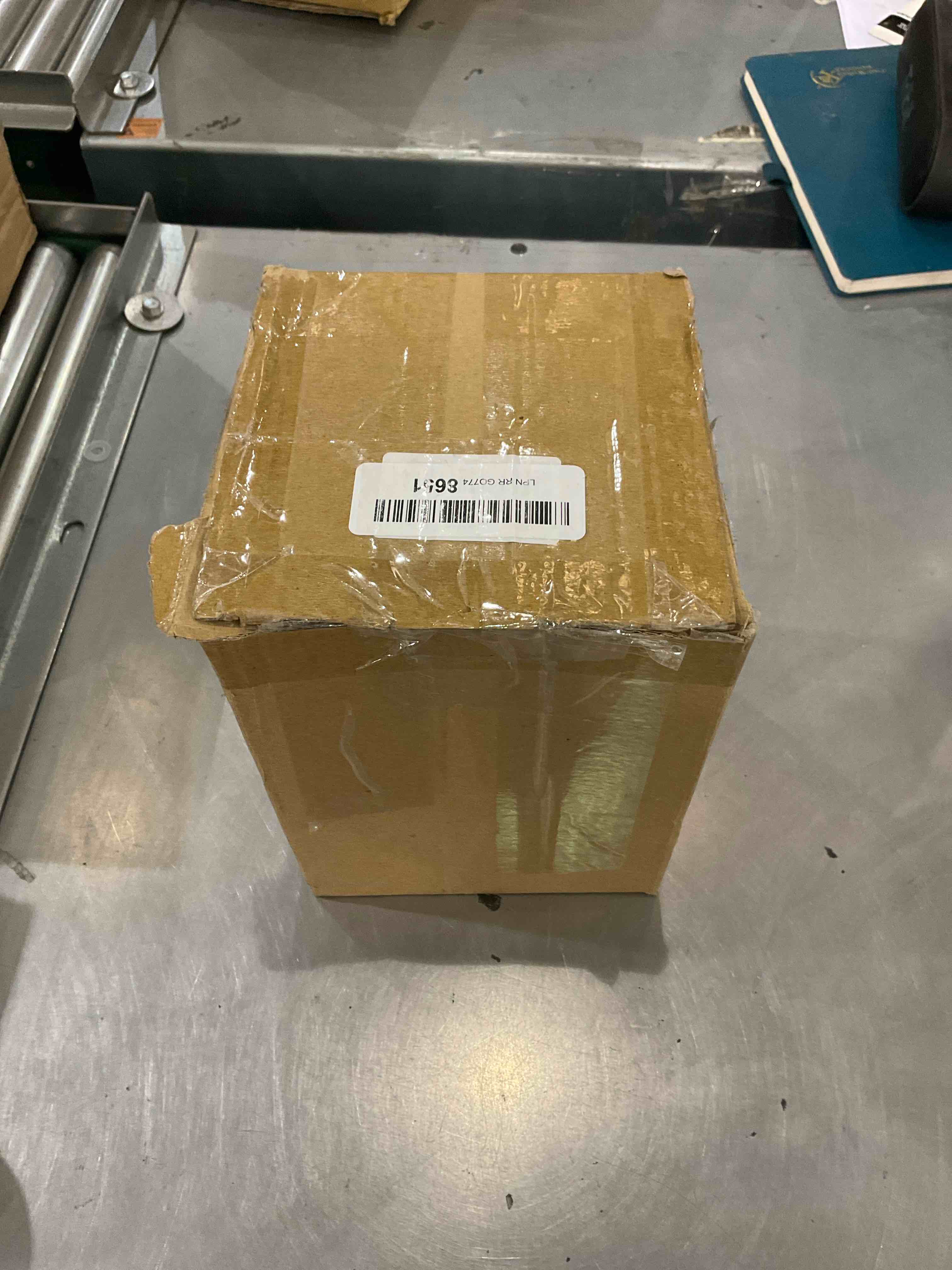 https://s3.amazonaws.com/lotting-images-prod/bidfta/EXS00515376_1695922829315.jpeg