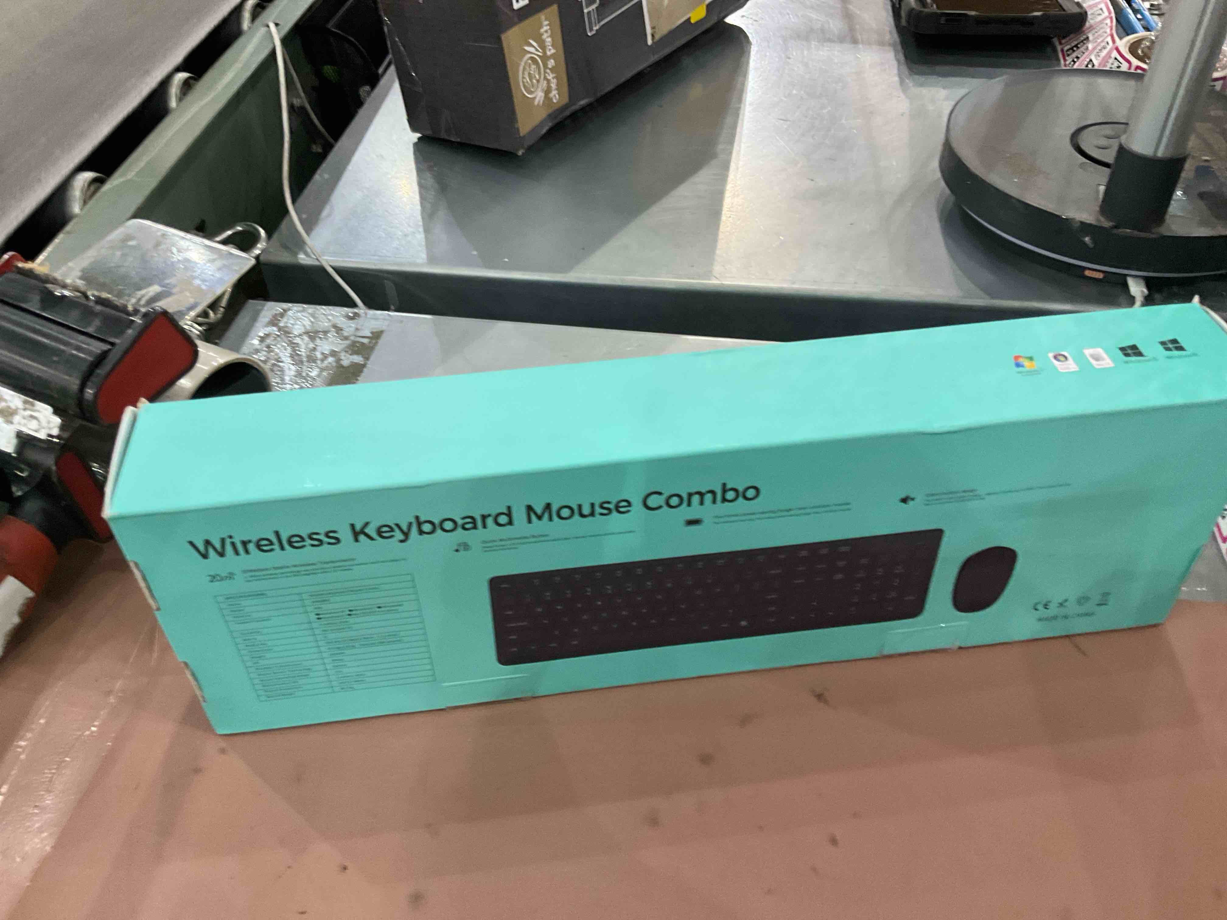 https://s3.amazonaws.com/lotting-images-prod/bidfta/EXS00515762_1696862171589.jpeg