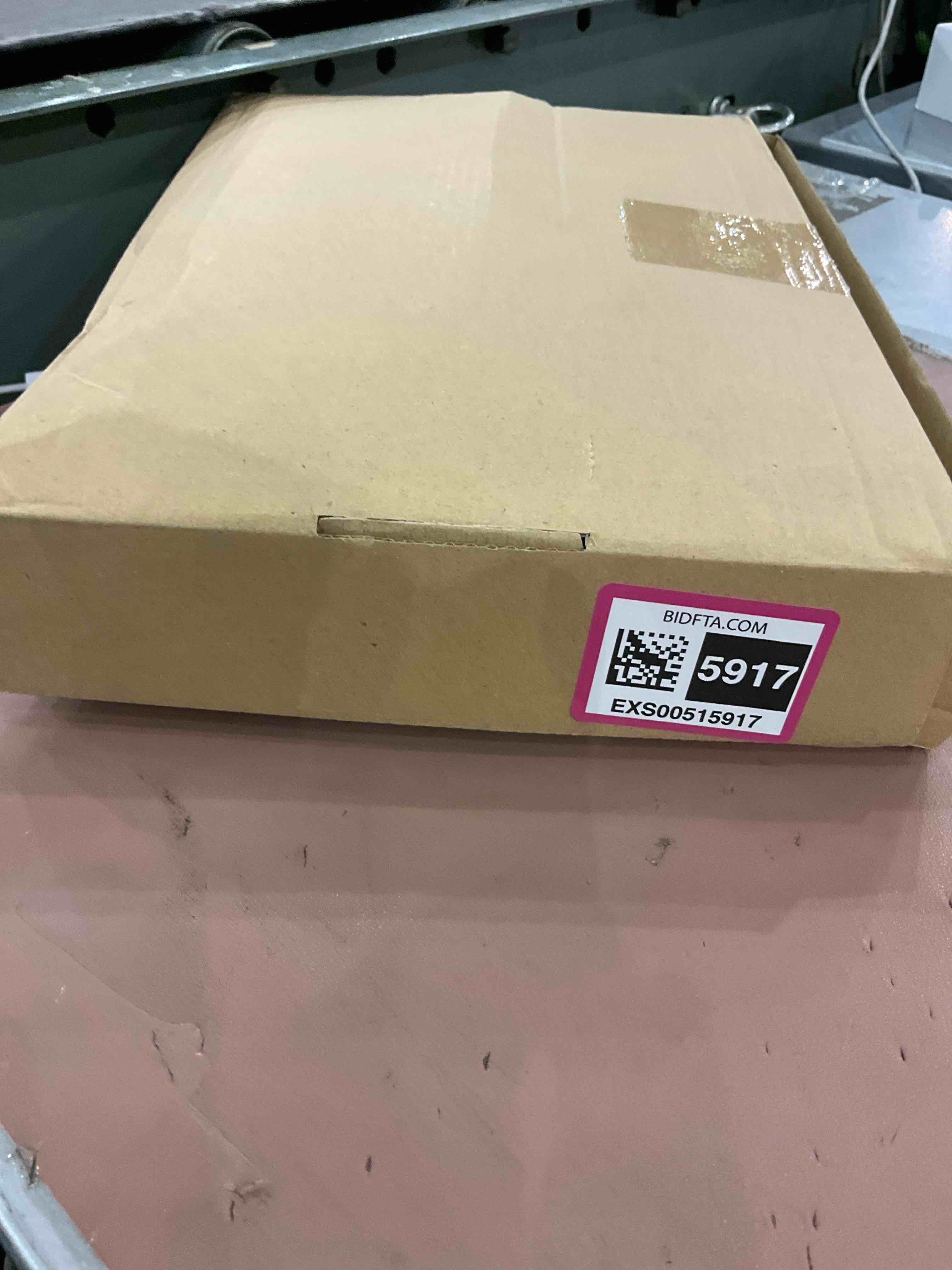 https://s3.amazonaws.com/lotting-images-prod/bidfta/EXS00515917_1696944533440.jpeg