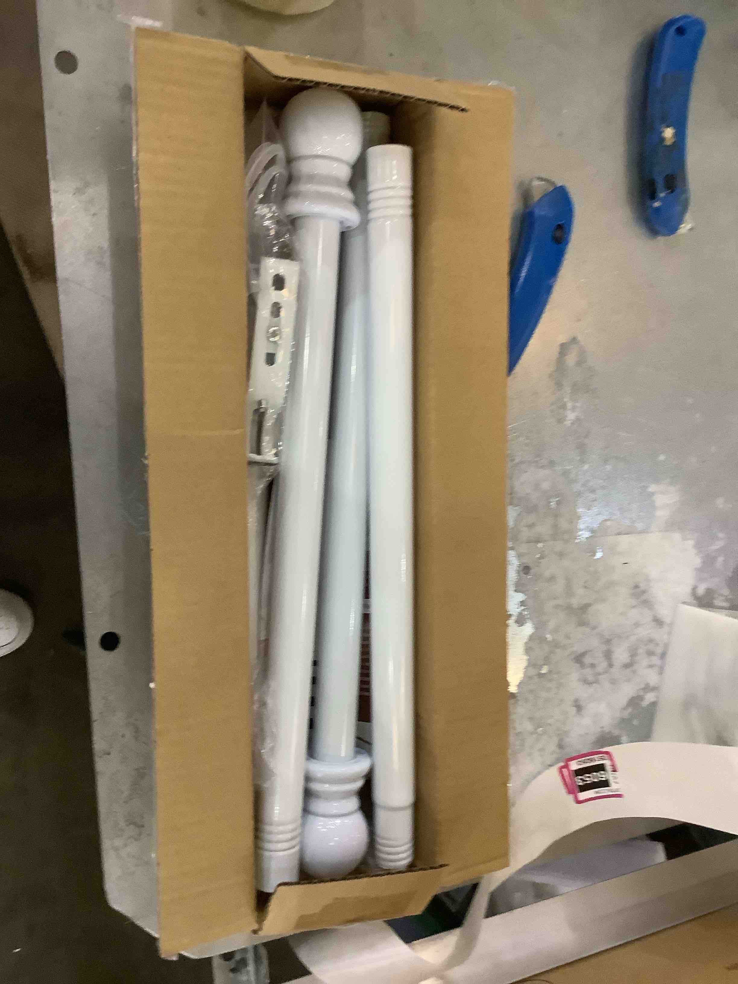 https://s3.amazonaws.com/lotting-images-prod/bidfta/EXS00516057_1695662783999.jpeg