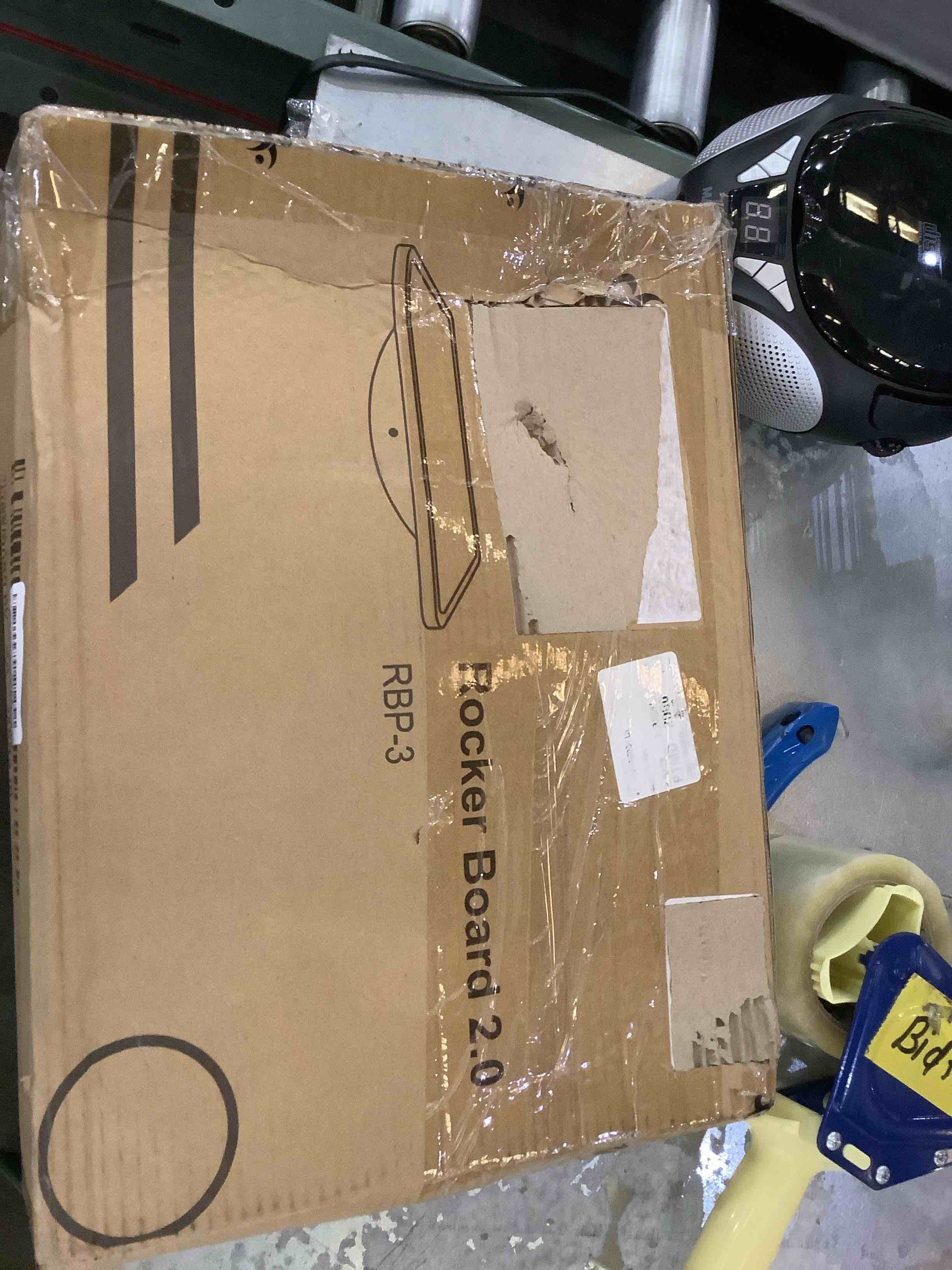 https://s3.amazonaws.com/lotting-images-prod/bidfta/EXS00516105_1695670053629.jpeg