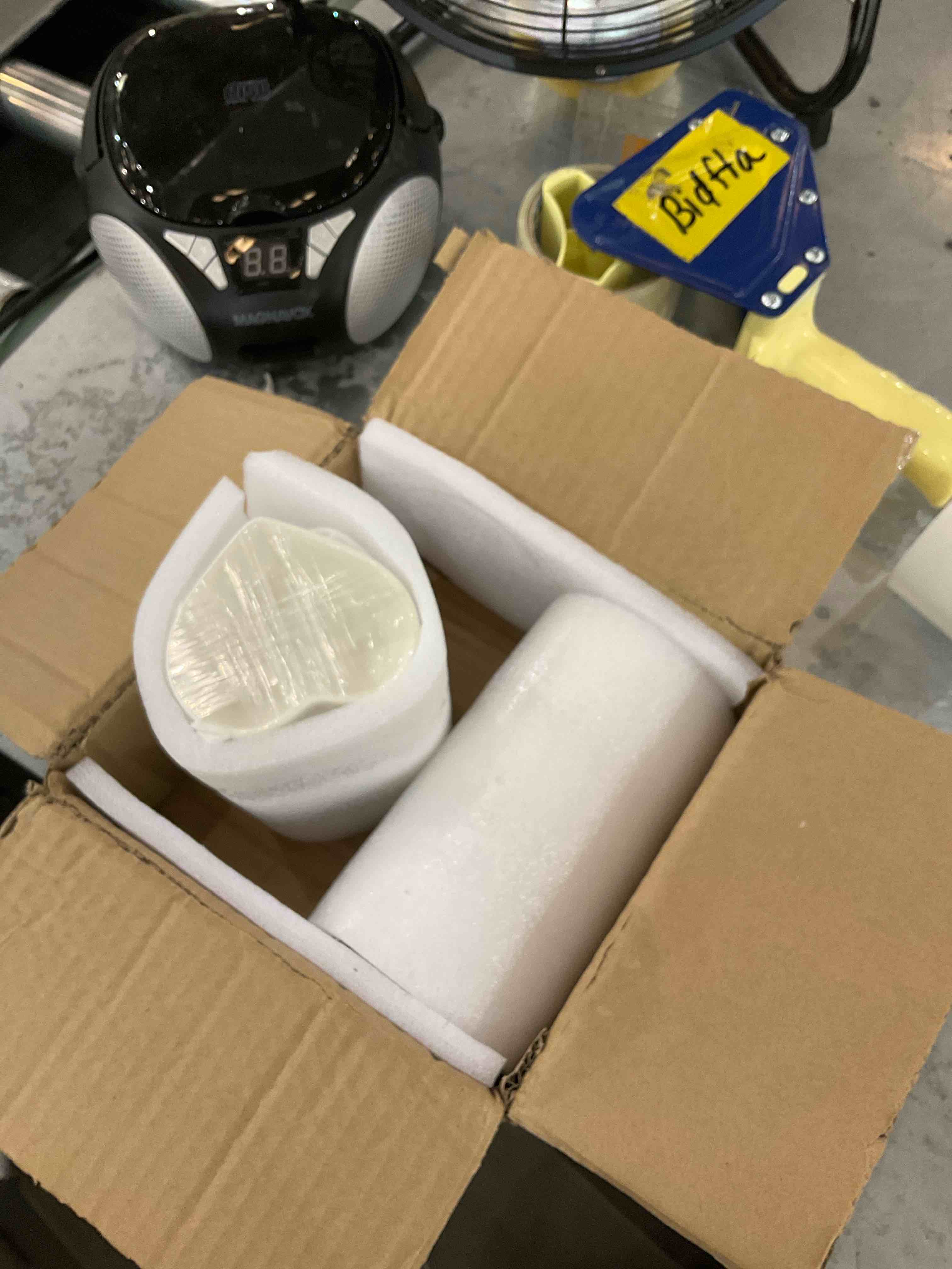 https://s3.amazonaws.com/lotting-images-prod/bidfta/EXS00516256_1695758450741.jpeg